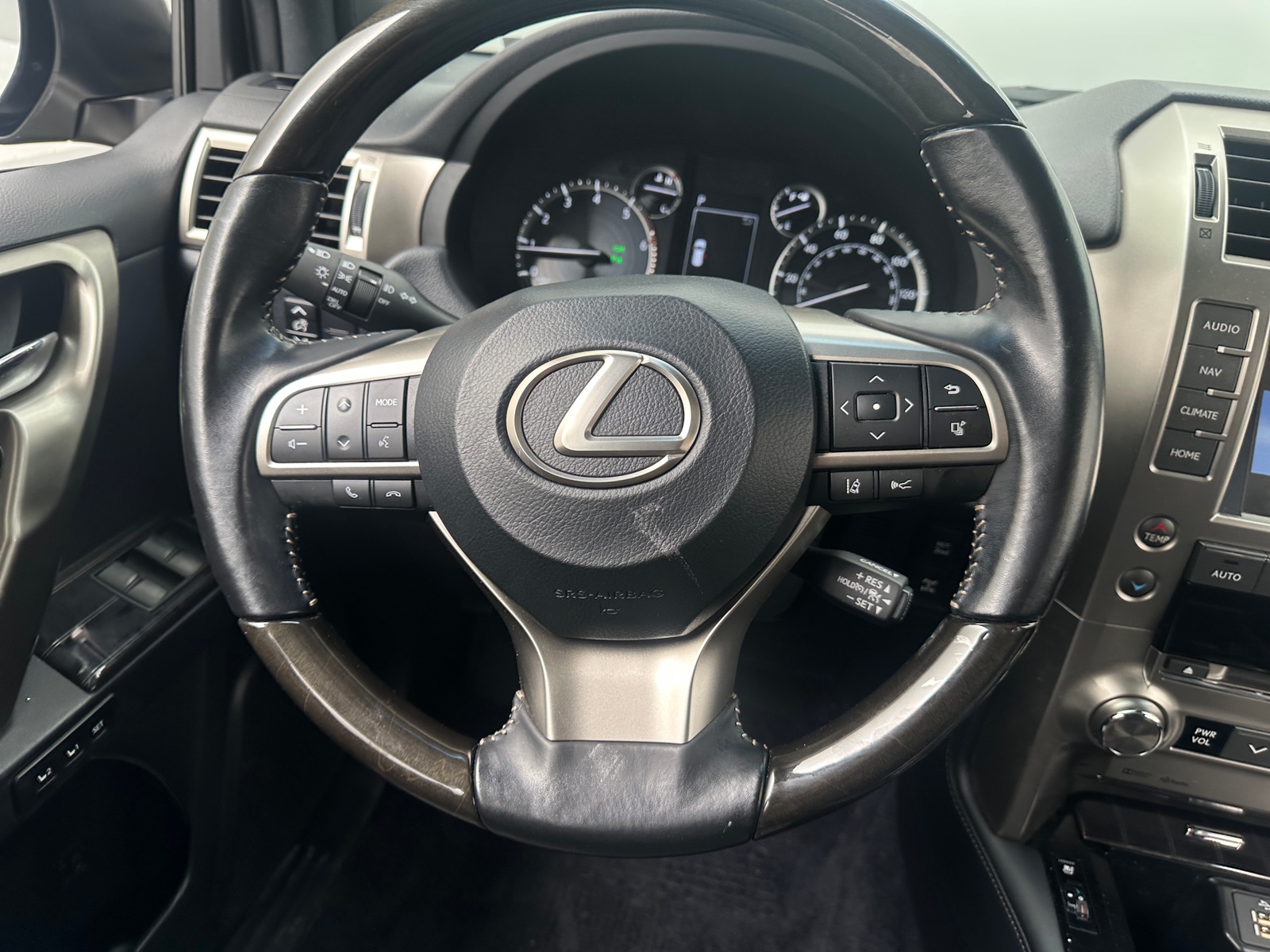 Thumbnail: 2020 Lexus GX - 4