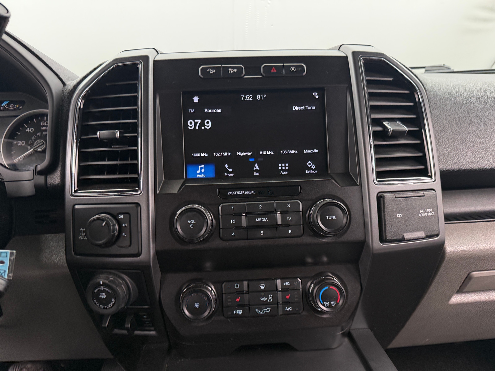 Thumbnail: 2019 Ford Econoline - 4