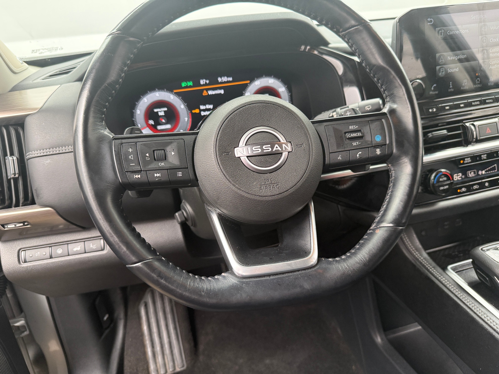 Thumbnail: 2023 Nissan Pathfinder - 4