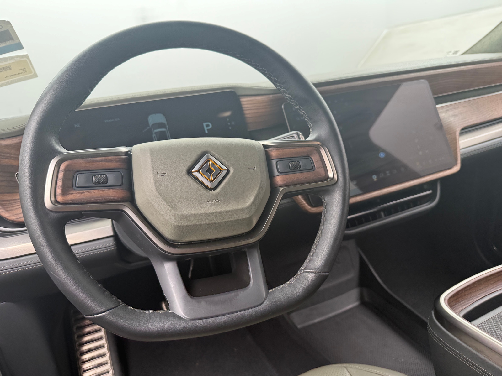 Thumbnail: 2024 Rivian R1T - 4