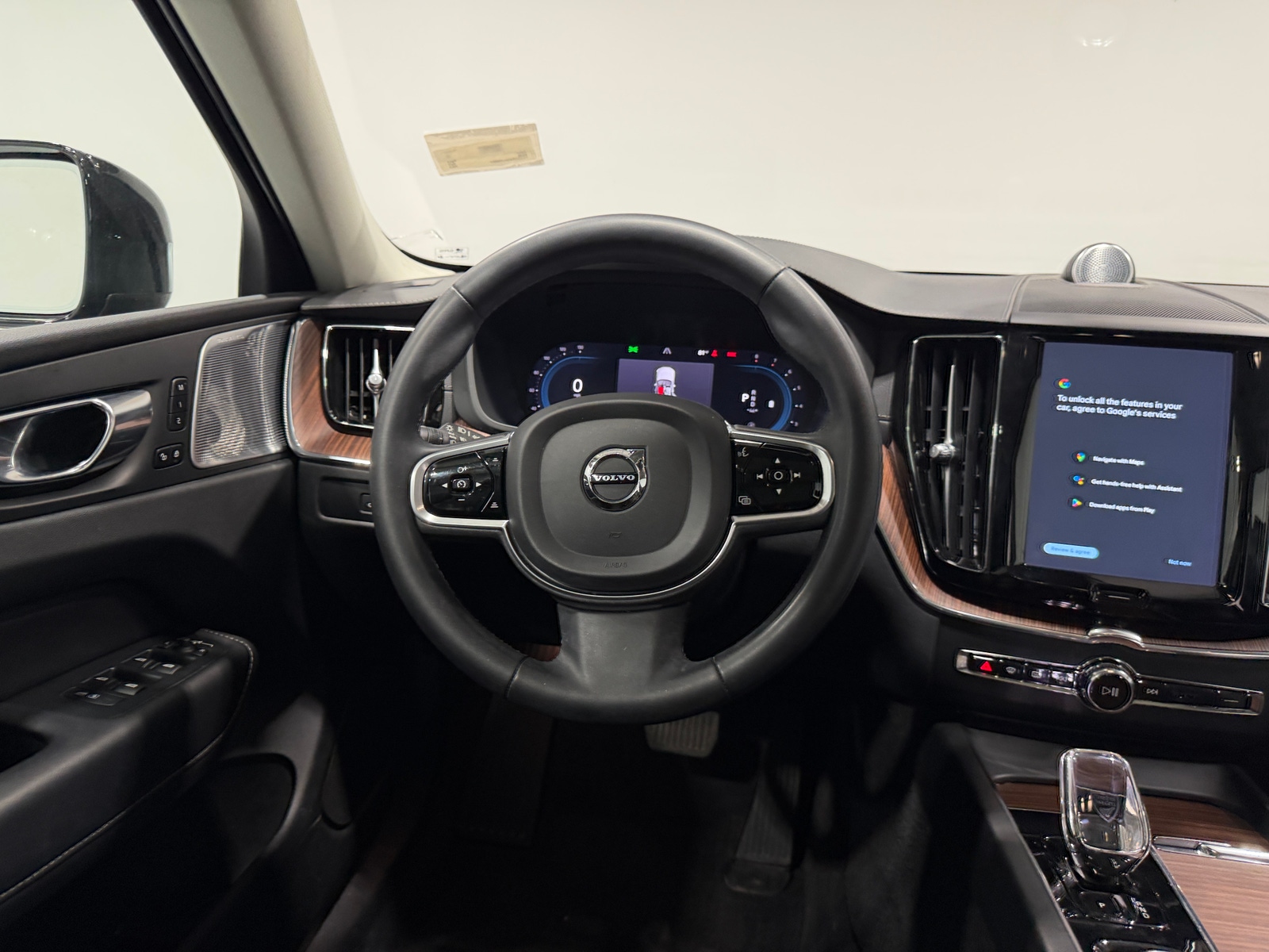 Thumbnail: 2023 Volvo XC60 - 4