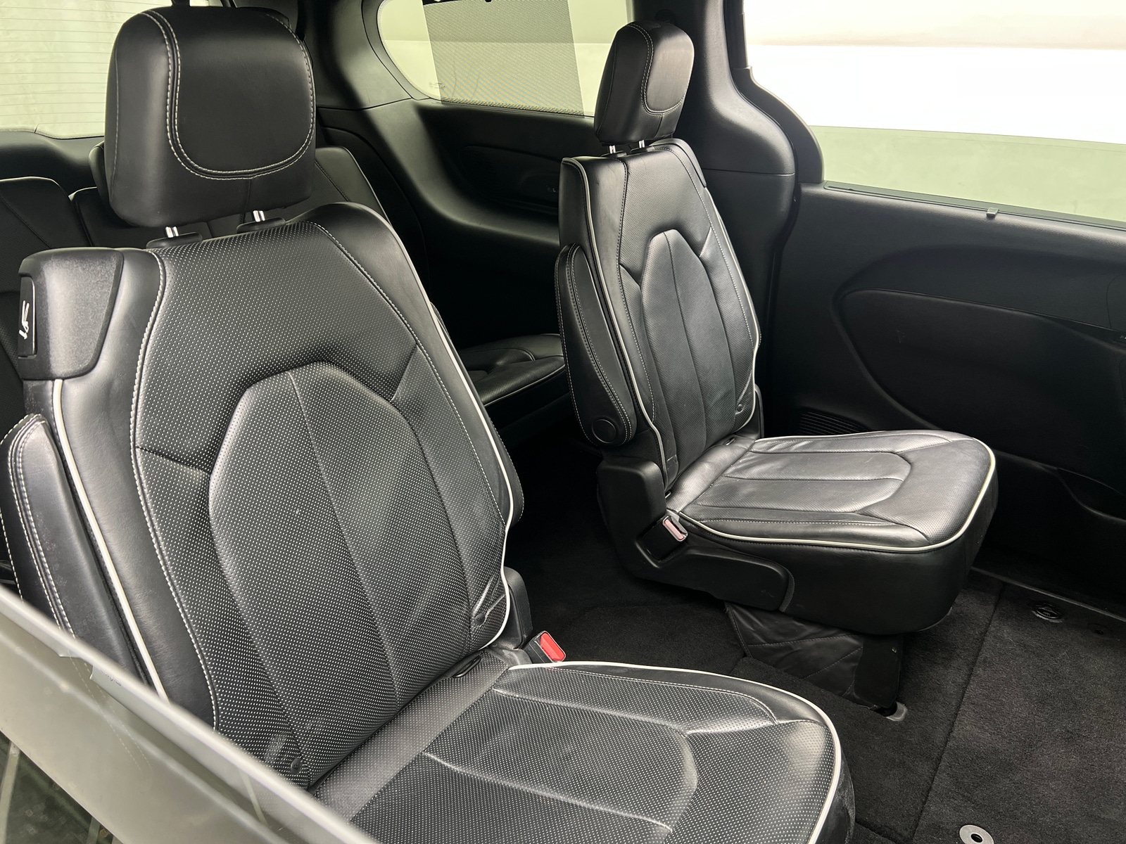 Thumbnail: 2019 Chrysler Pacifica - 5