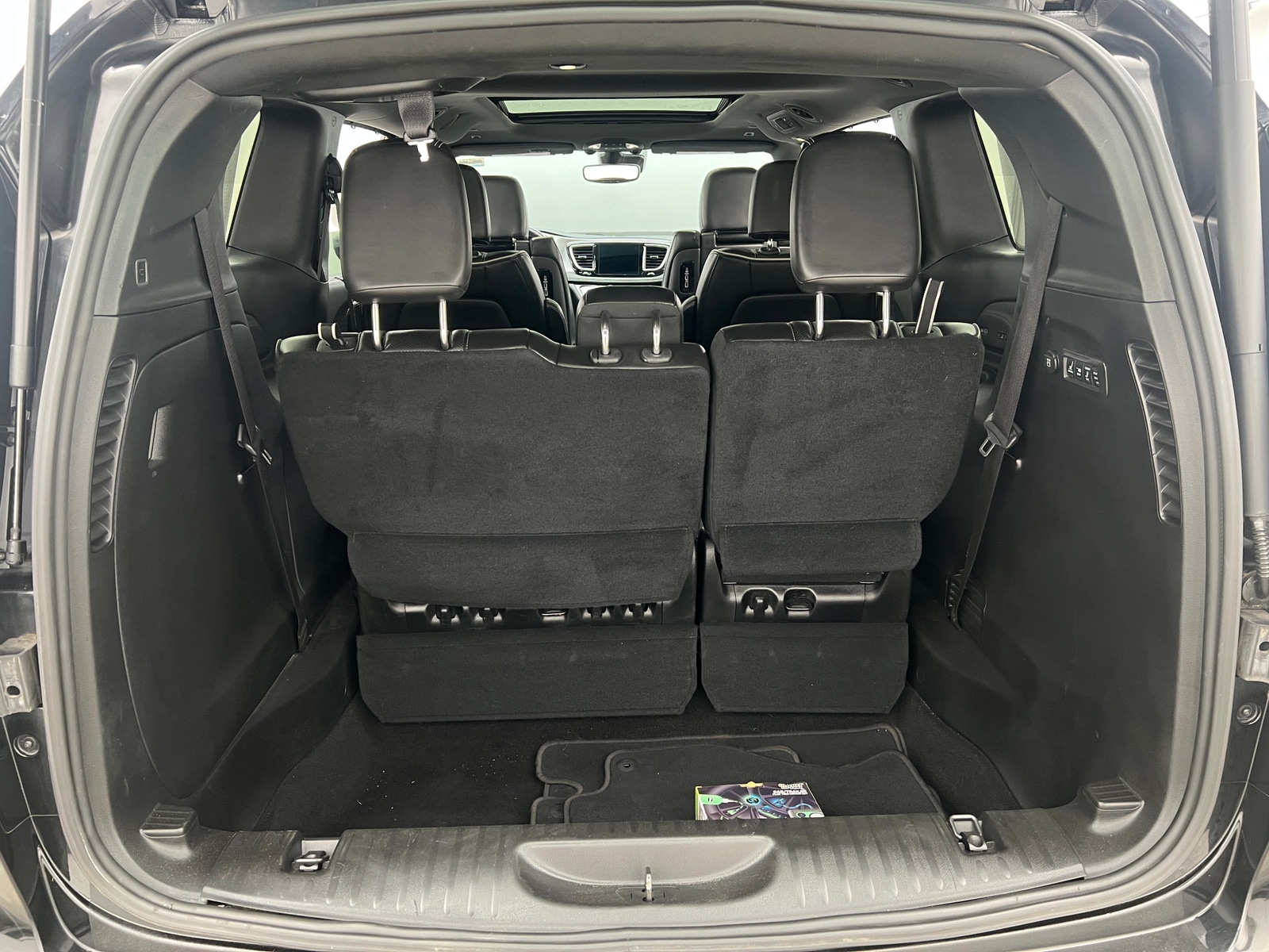 Thumbnail: 2019 Chrysler Pacifica - 6