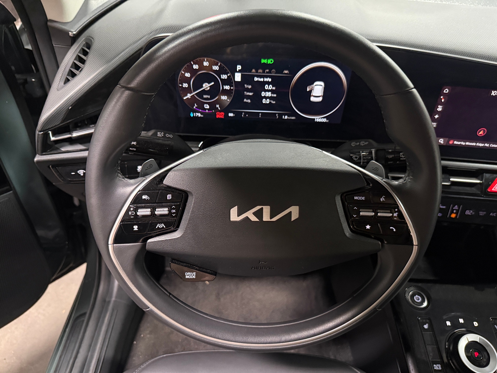 Thumbnail: 2023 Kia Niro - 4