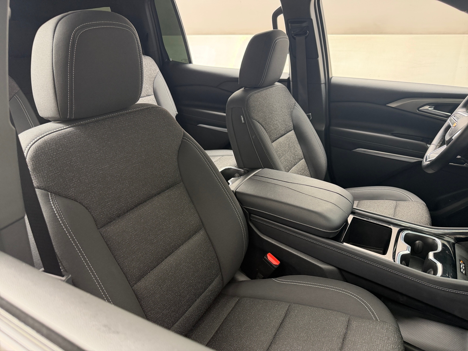 Thumbnail: 2025 Chevrolet Traverse - 2