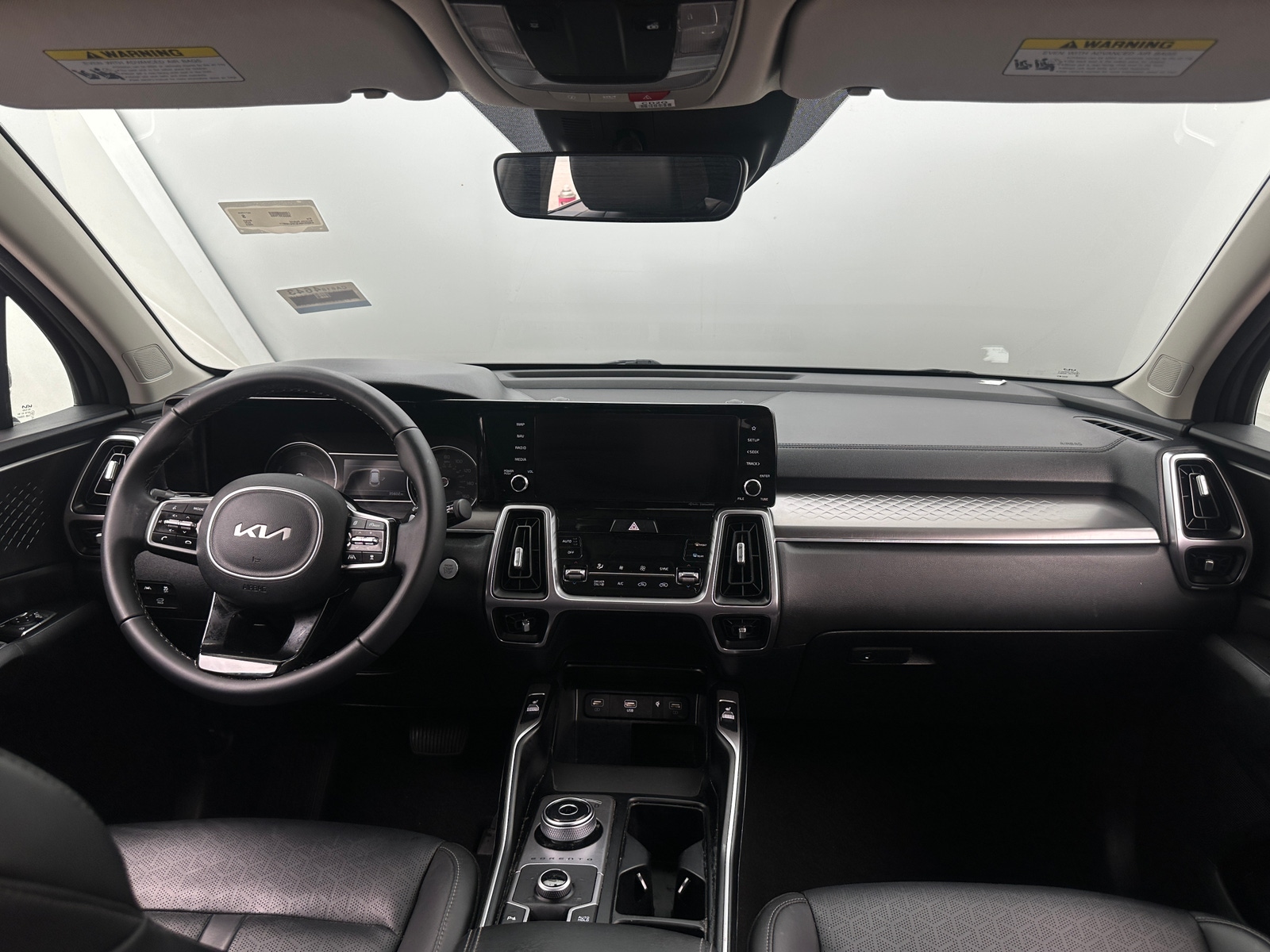 Thumbnail: 2023 Kia Sorento - 2