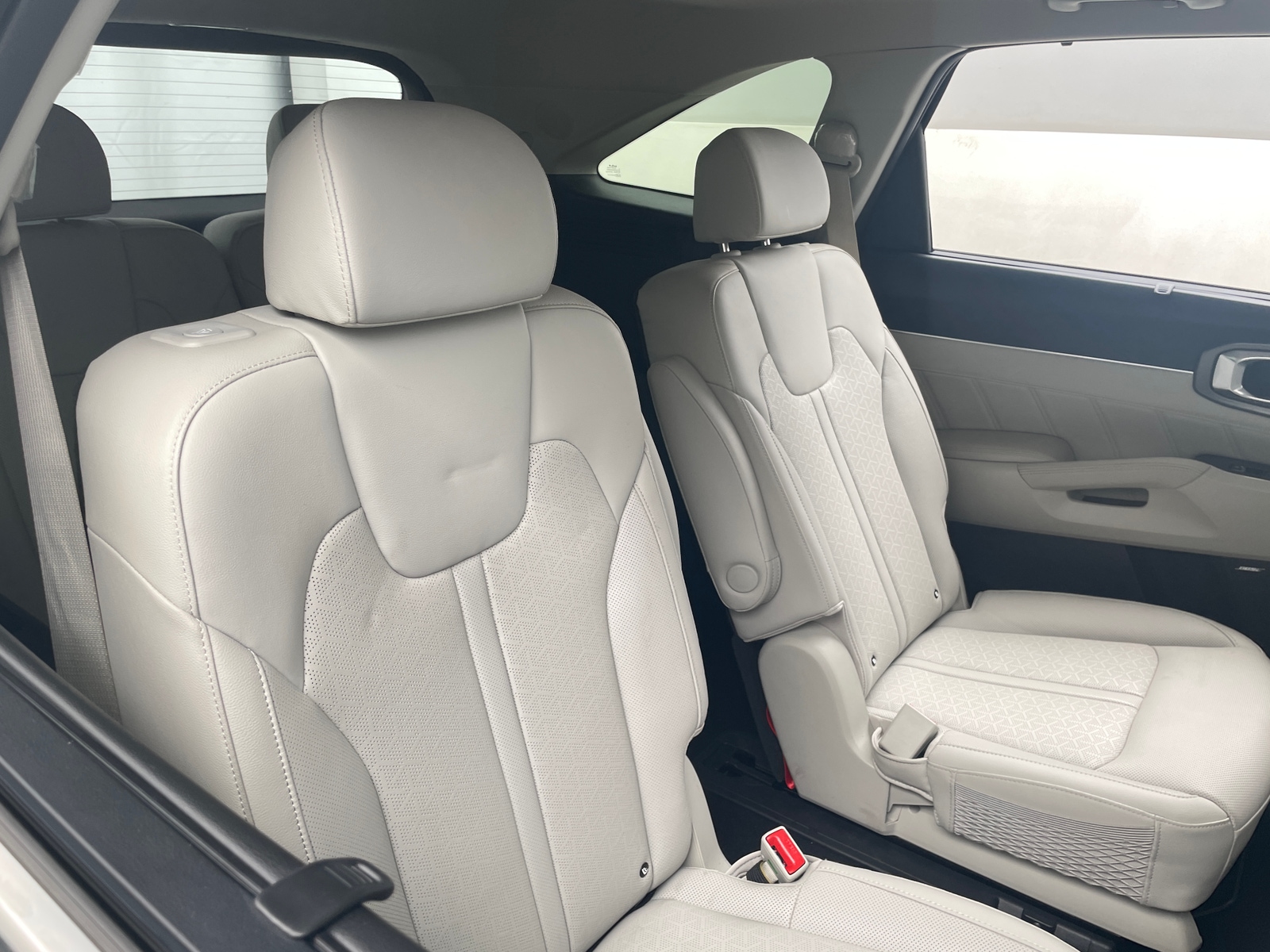 Thumbnail: 2023 Kia Sorento - 5