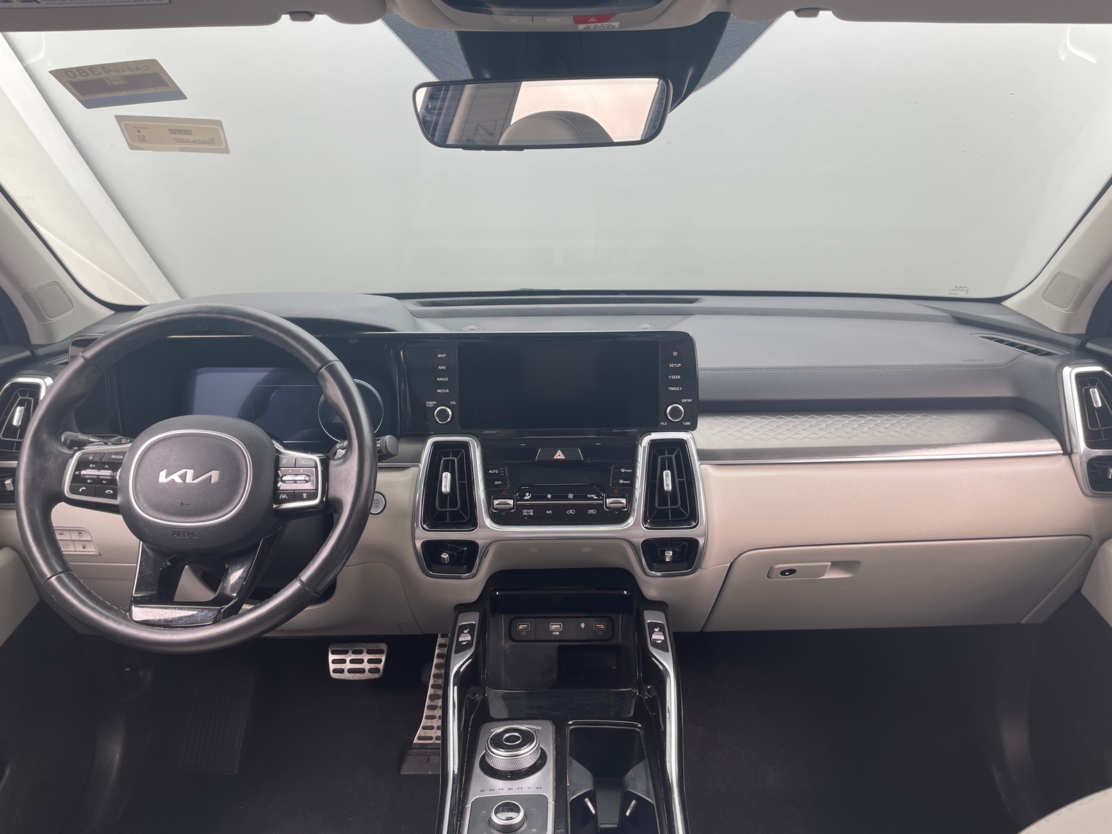 Thumbnail: 2023 Kia Sorento - 2