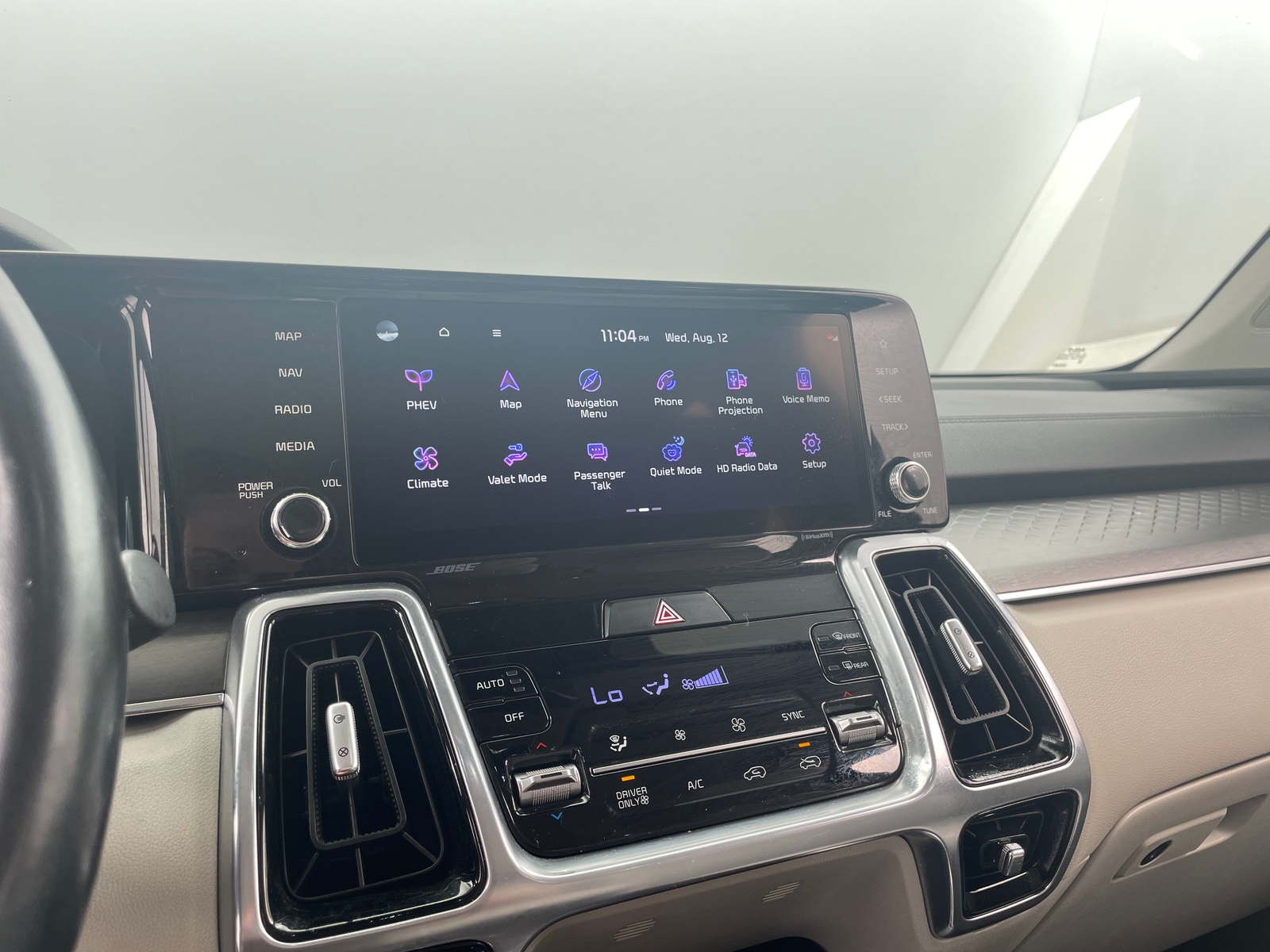 Thumbnail: 2023 Kia Sorento - 3