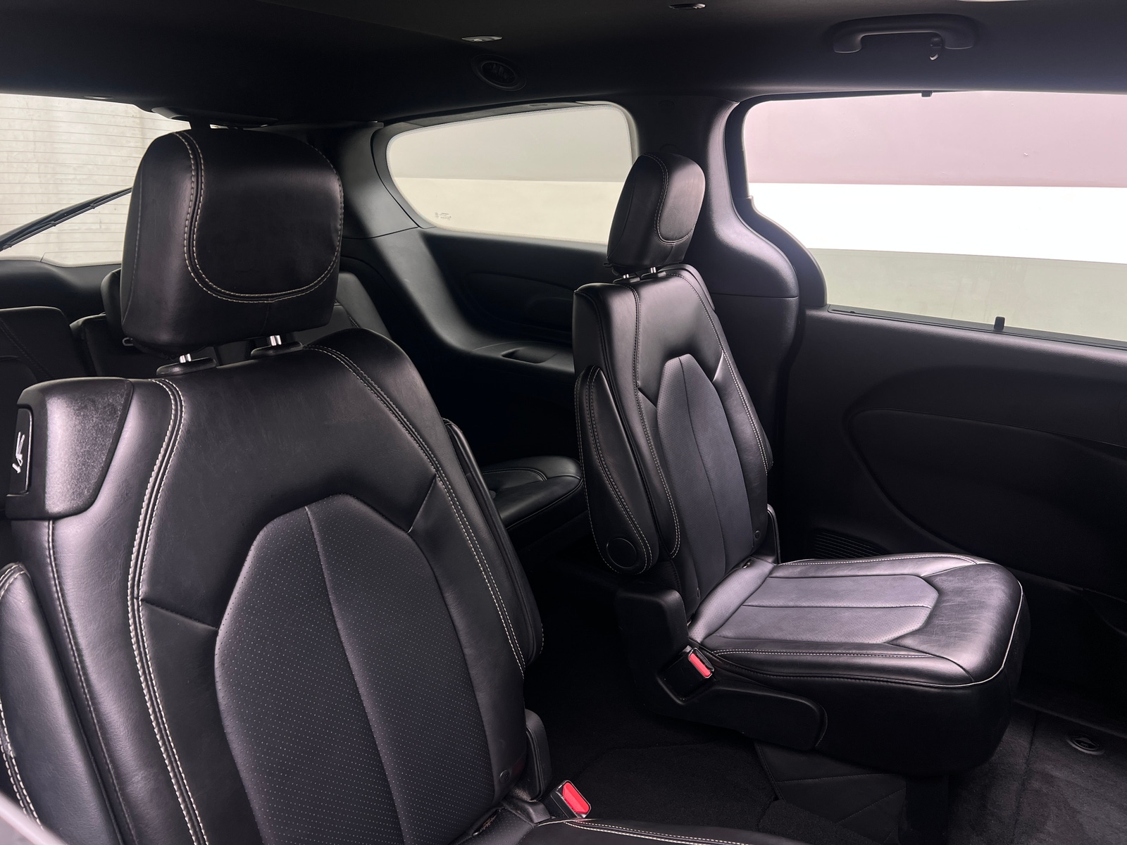 Thumbnail: 2025 Chrysler Pacifica - 5