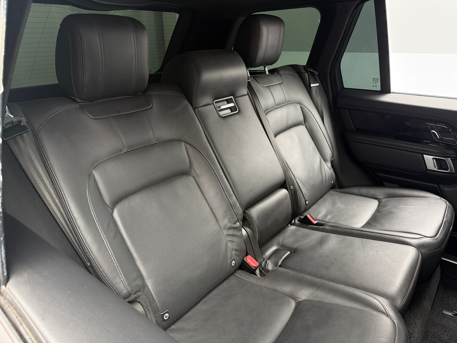 Thumbnail: 2020 Land Rover Range Rover - 6