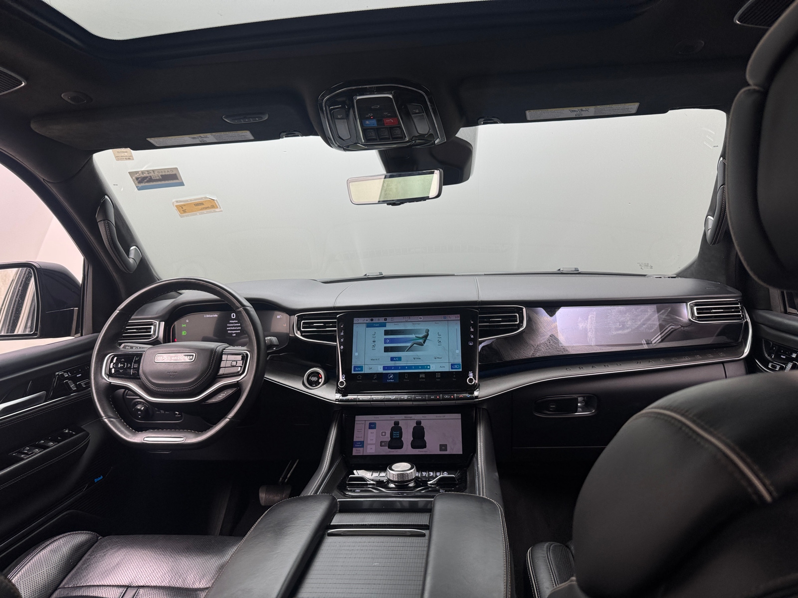 Thumbnail: 2024 Jeep Grand Wagoneer L - 2