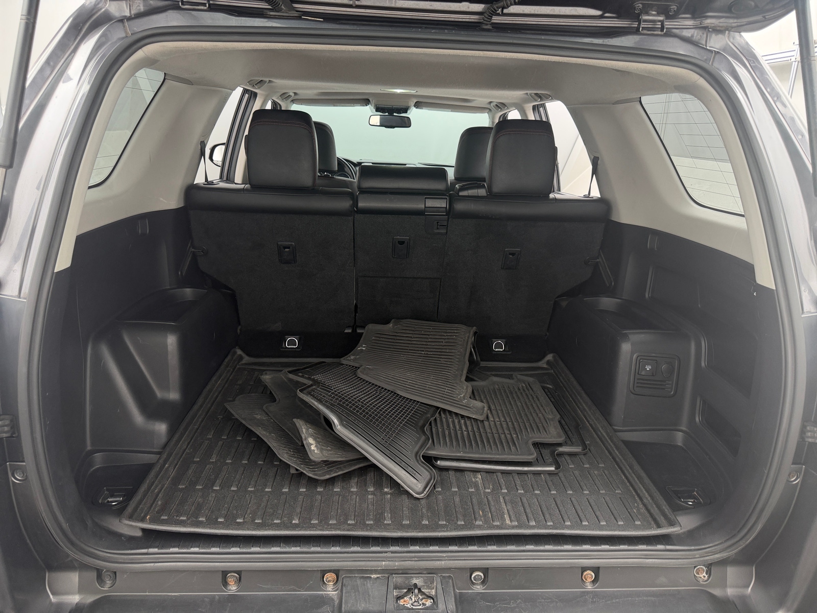 Thumbnail: 2016 Toyota 4Runner - 6