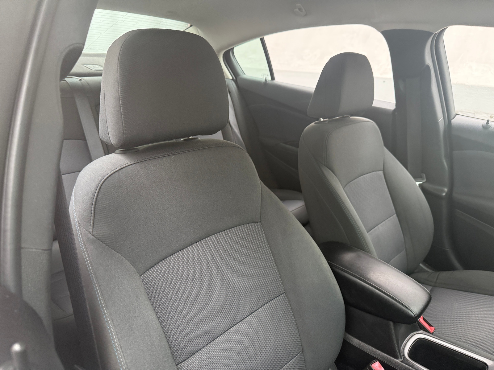 Thumbnail: 2018 Chevrolet Cruze - 2