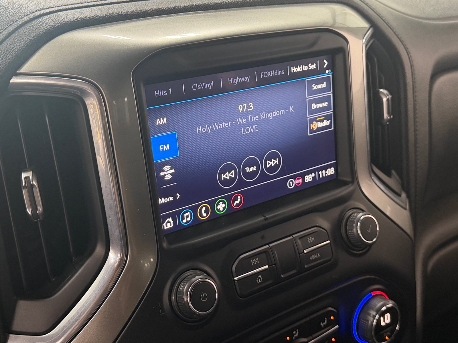 Thumbnail: 2021 Chevrolet Silverado 1500 - 4