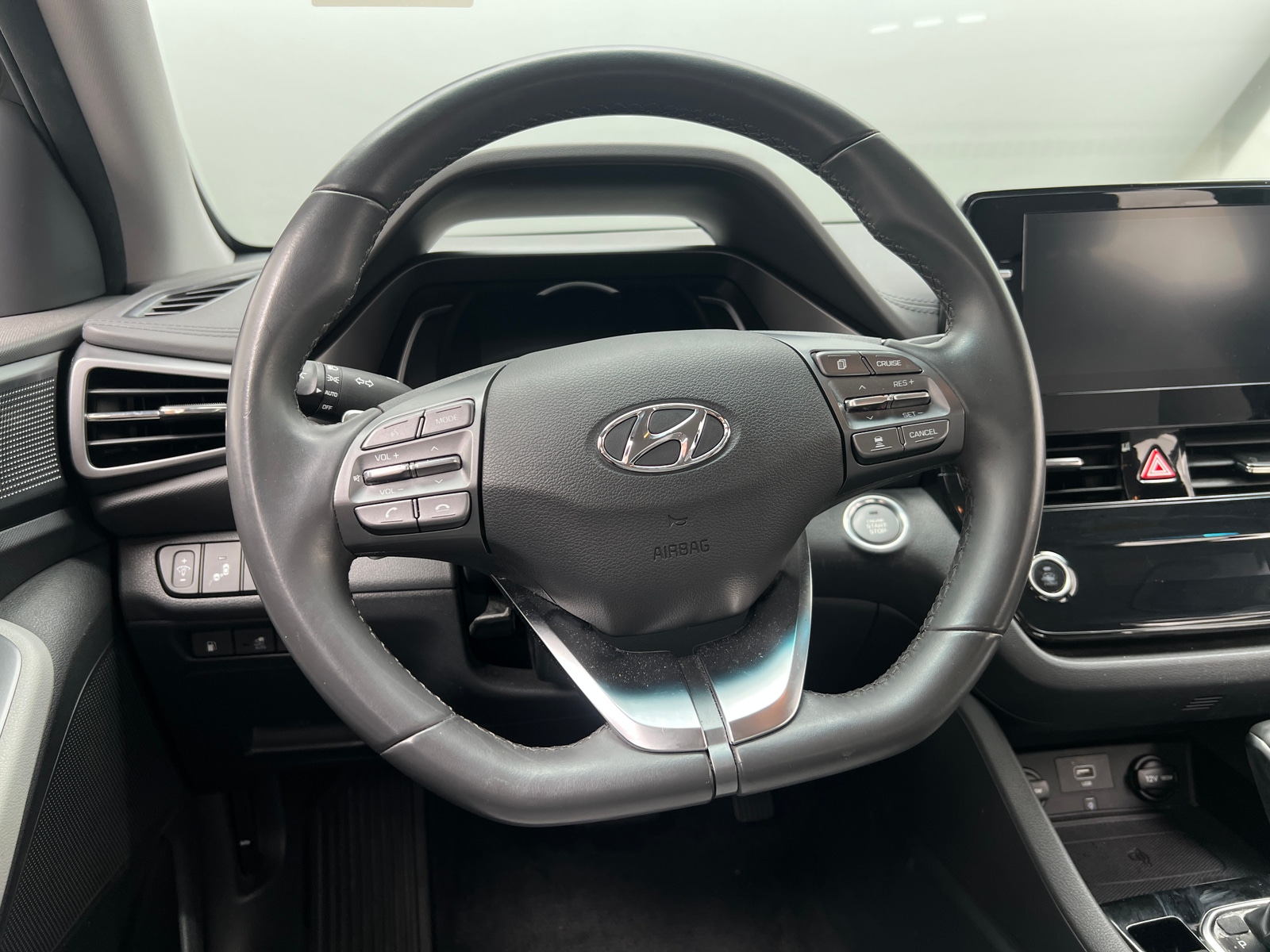 Thumbnail: 2022 Hyundai Ioniq - 5