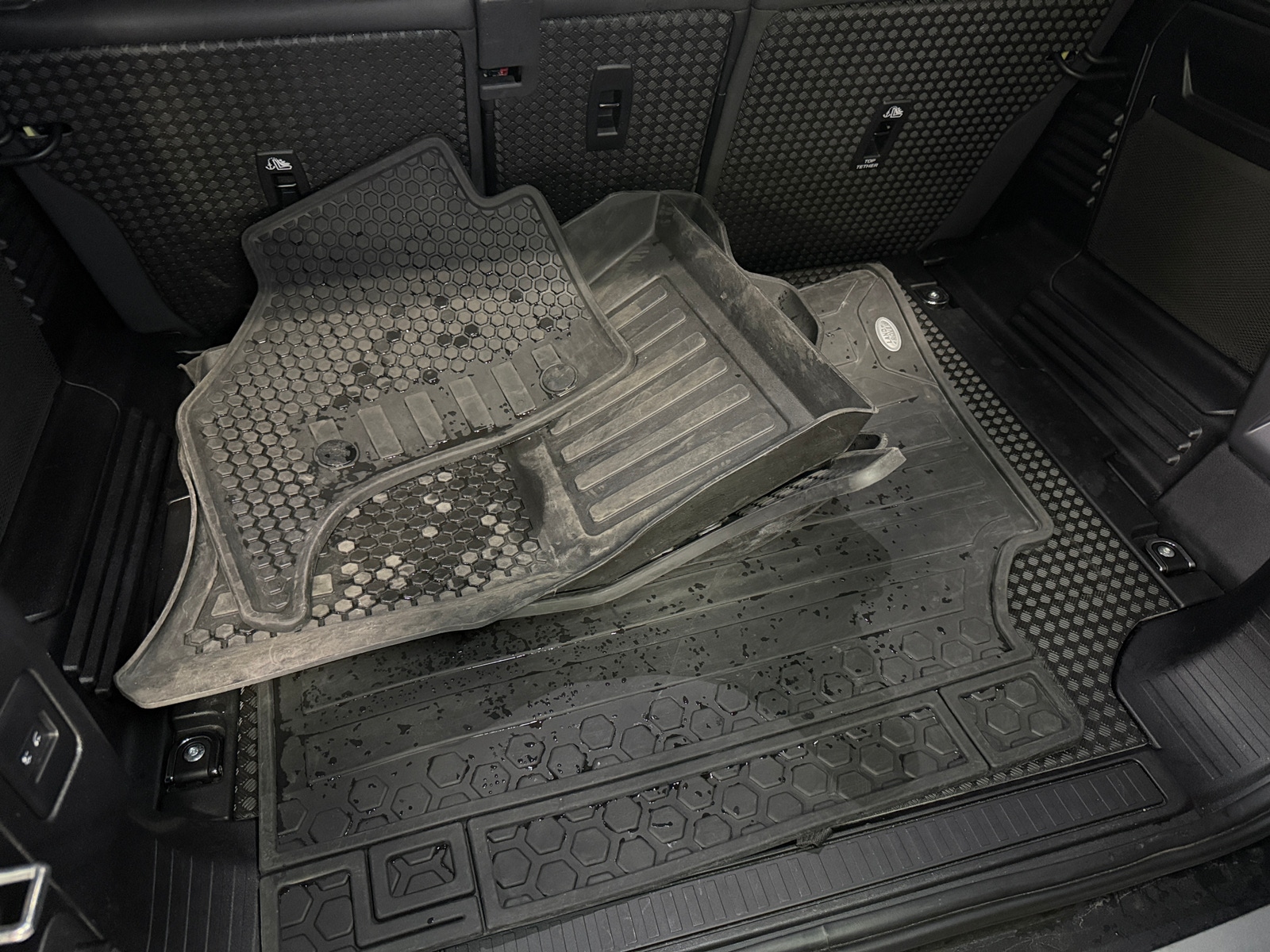 Thumbnail: 2024 Land Rover Defender - 6