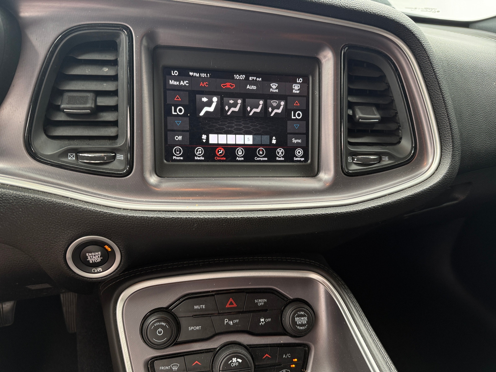 Thumbnail: 2019 Dodge Challenger - 3