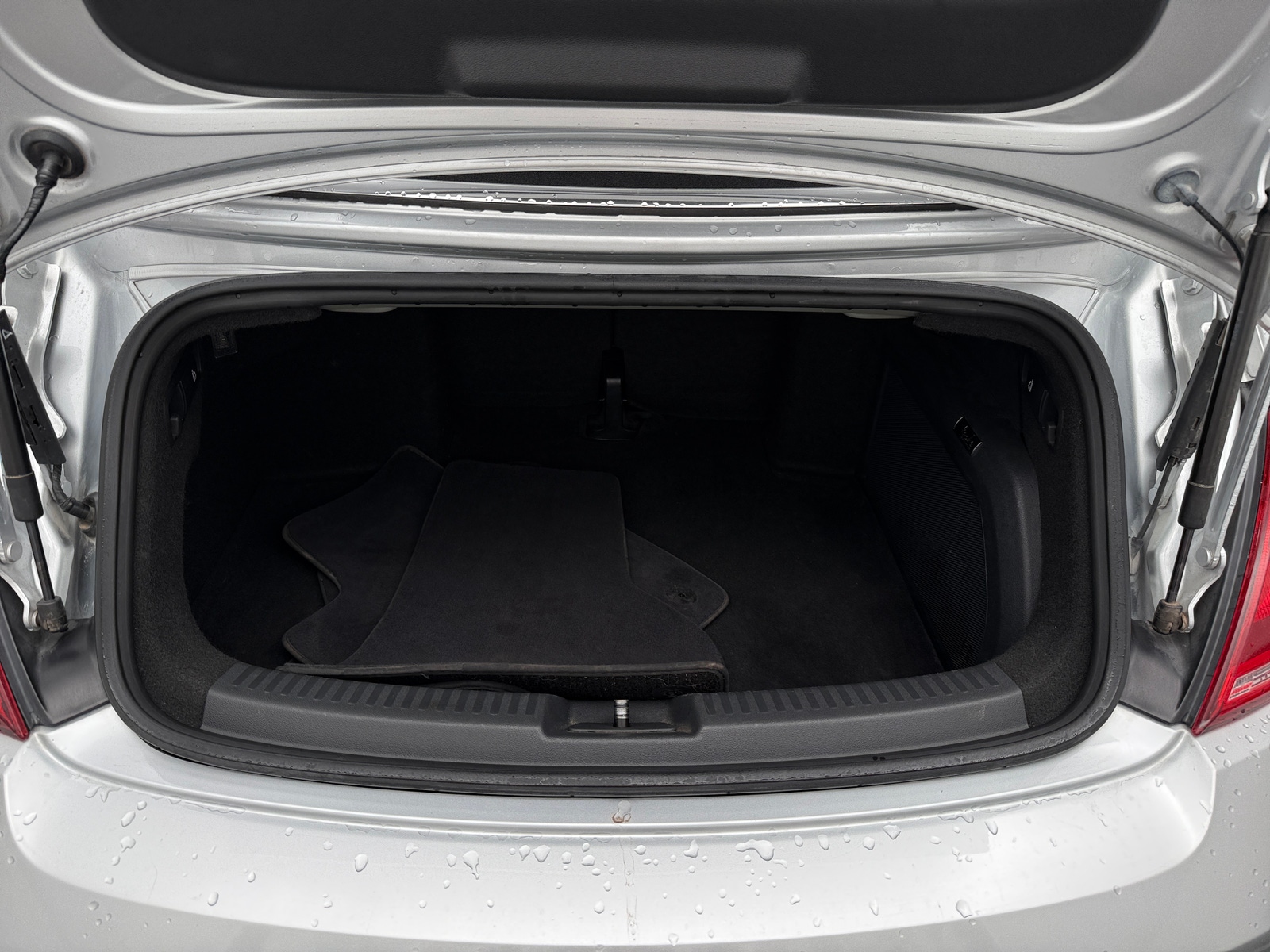 Thumbnail: 2013 Volkswagen Beetle - 6