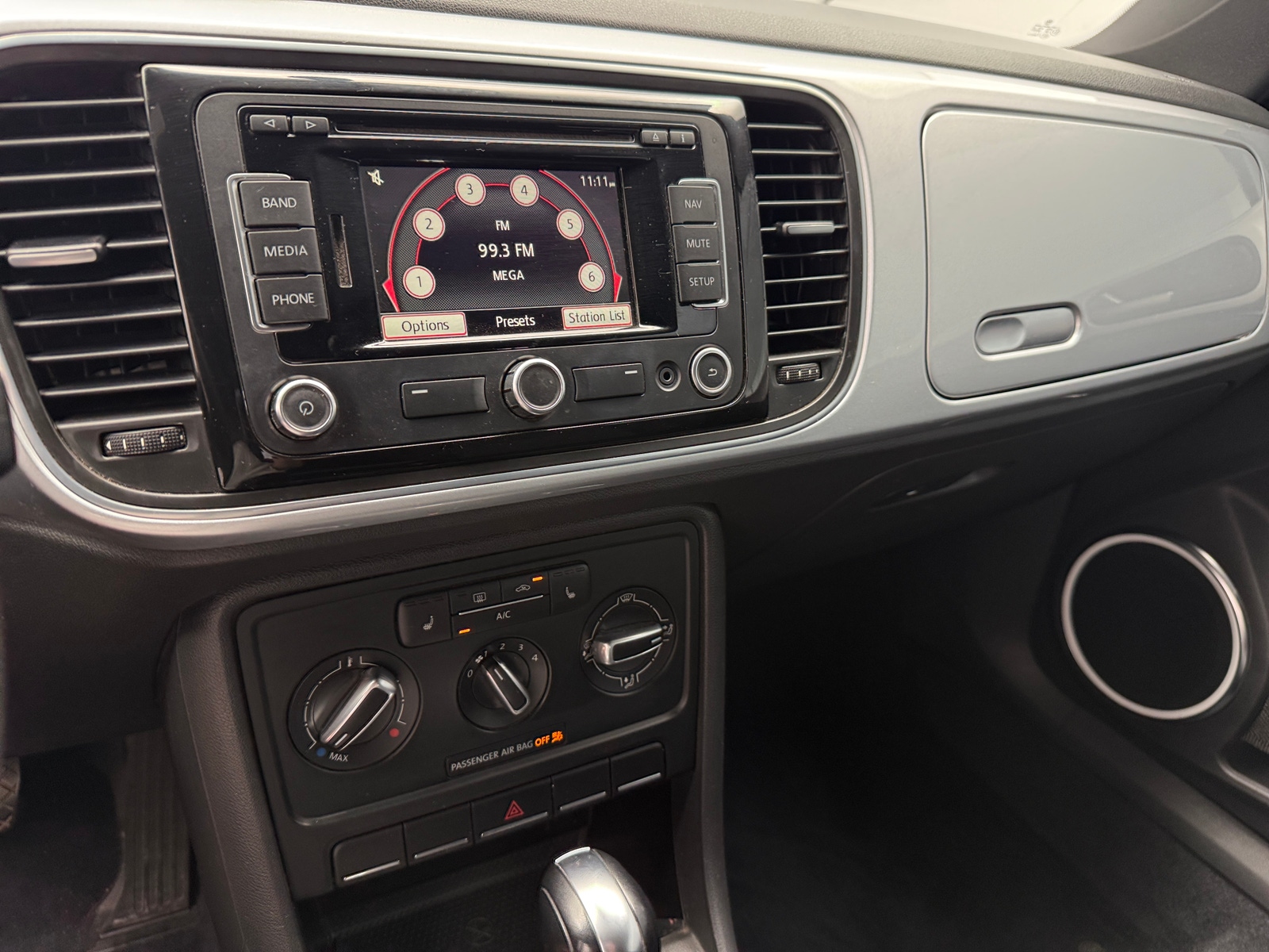 Thumbnail: 2013 Volkswagen Beetle - 3