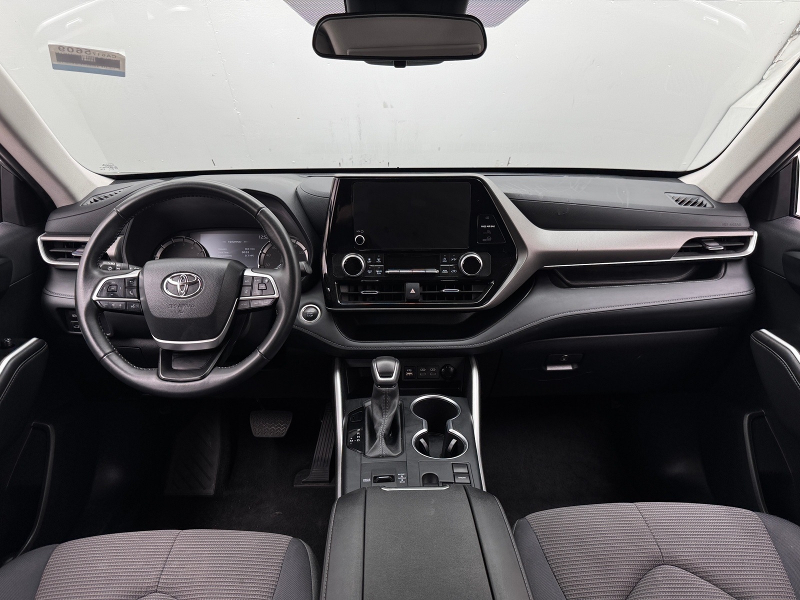 Thumbnail: 2025 Toyota Highlander - 3