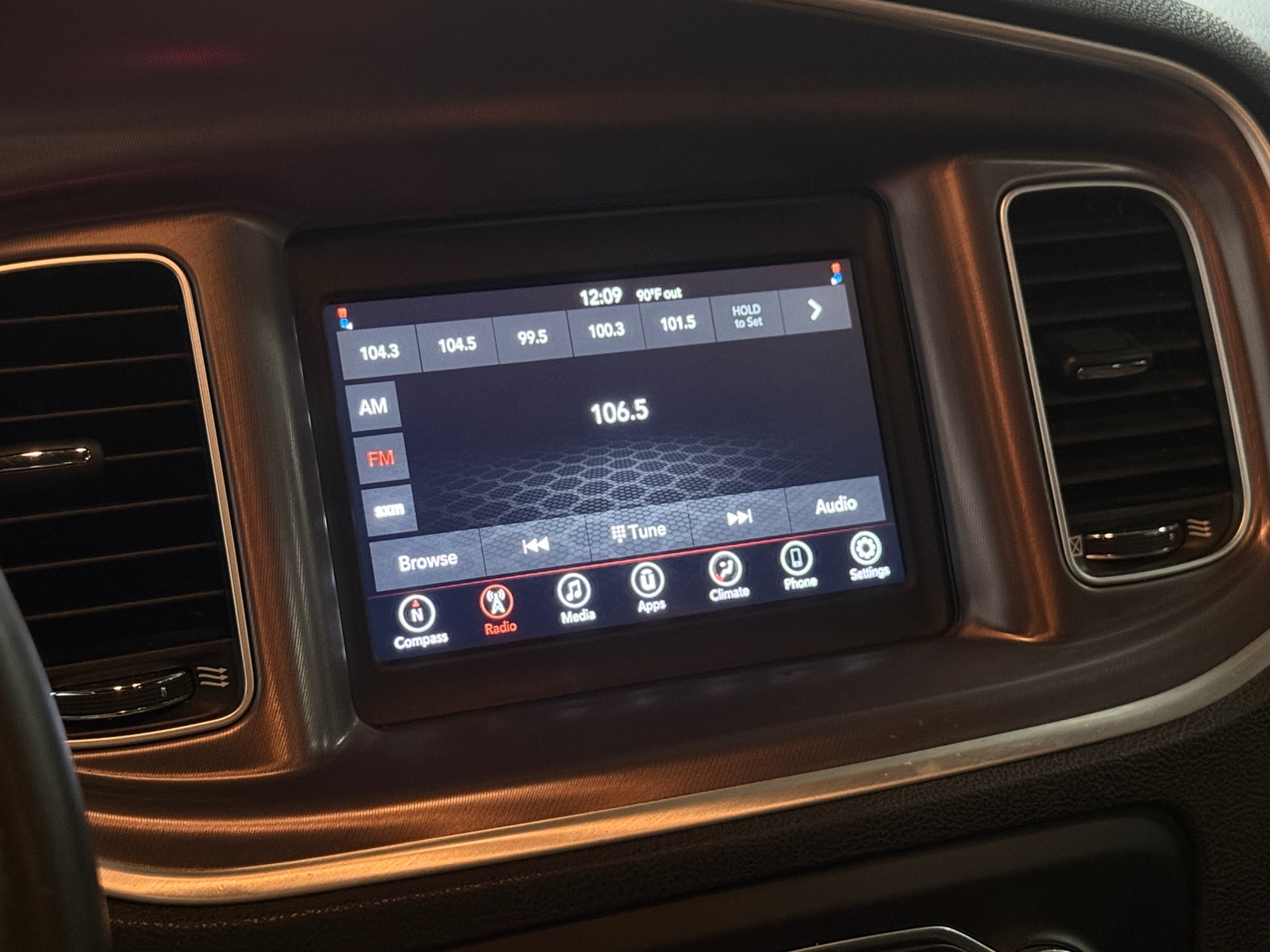 Thumbnail: 2020 Dodge Charger - 4
