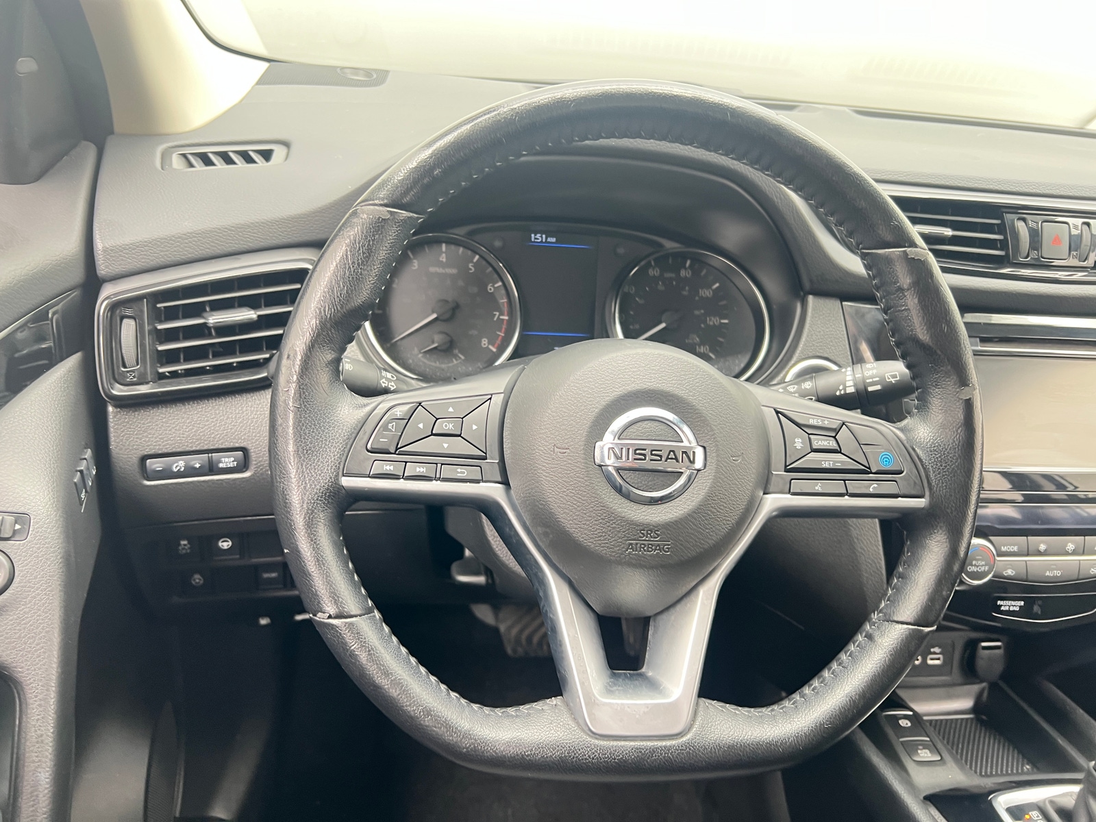 Thumbnail: 2022 Nissan Rogue Sport - 4