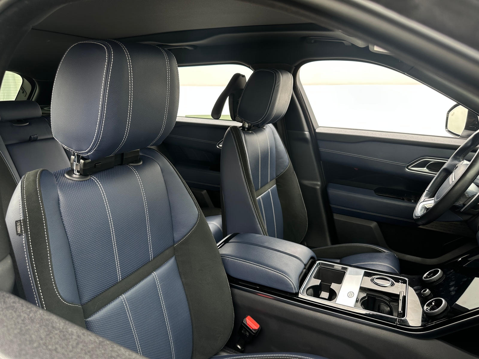 Thumbnail: 2019 Land Rover Range Rover Velar - 2