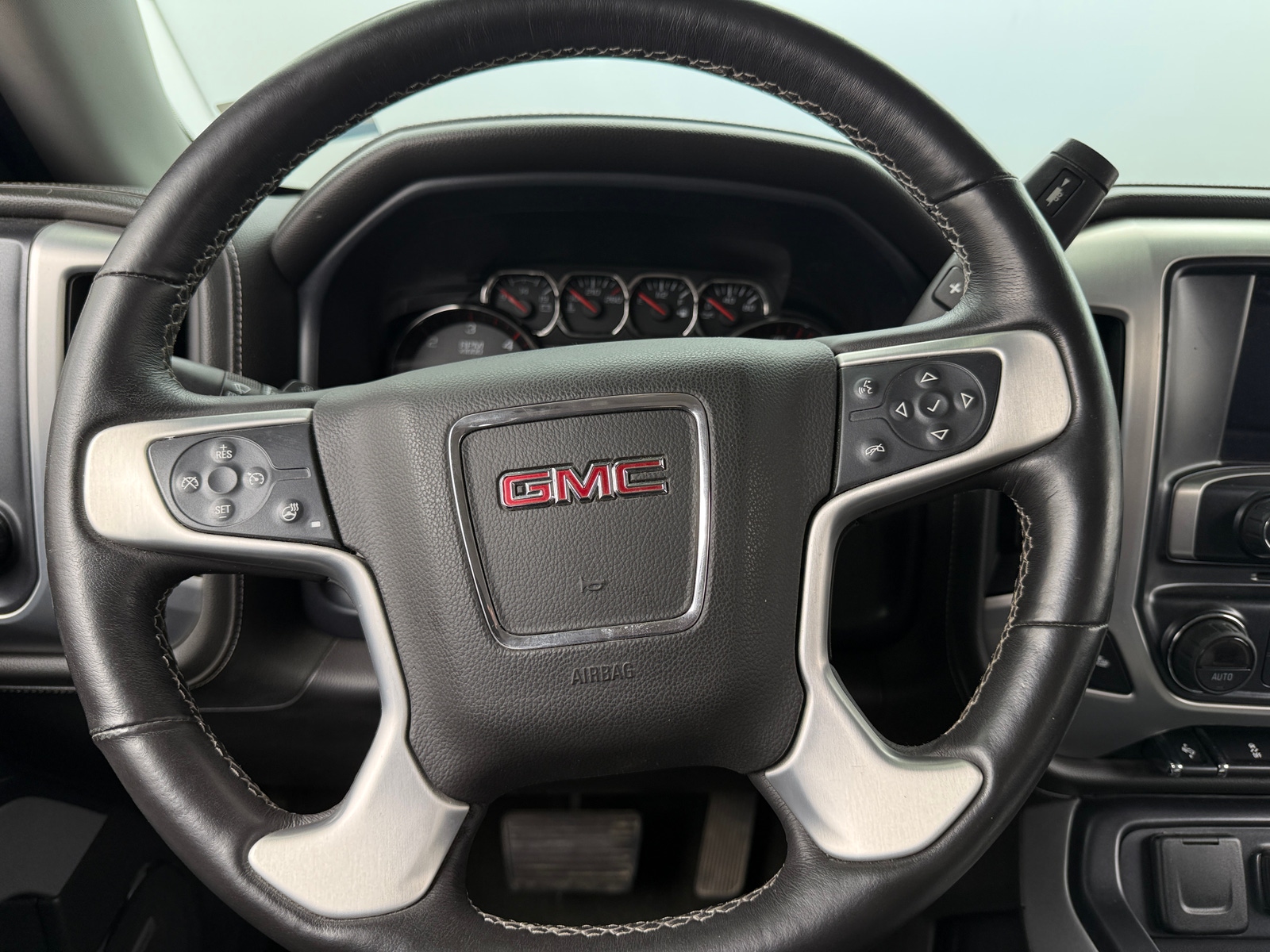 Thumbnail: 2015 GMC Sierra 1500 - 4