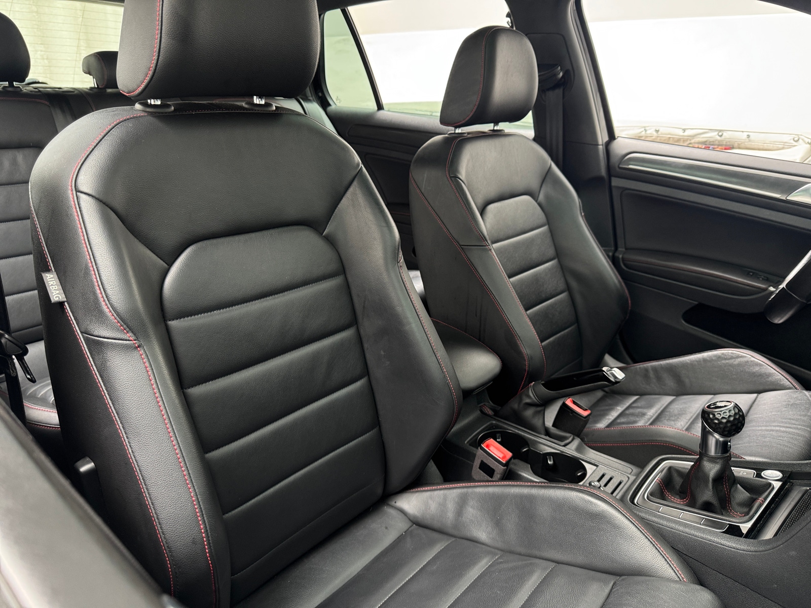 Thumbnail: 2018 Volkswagen Golf - 2