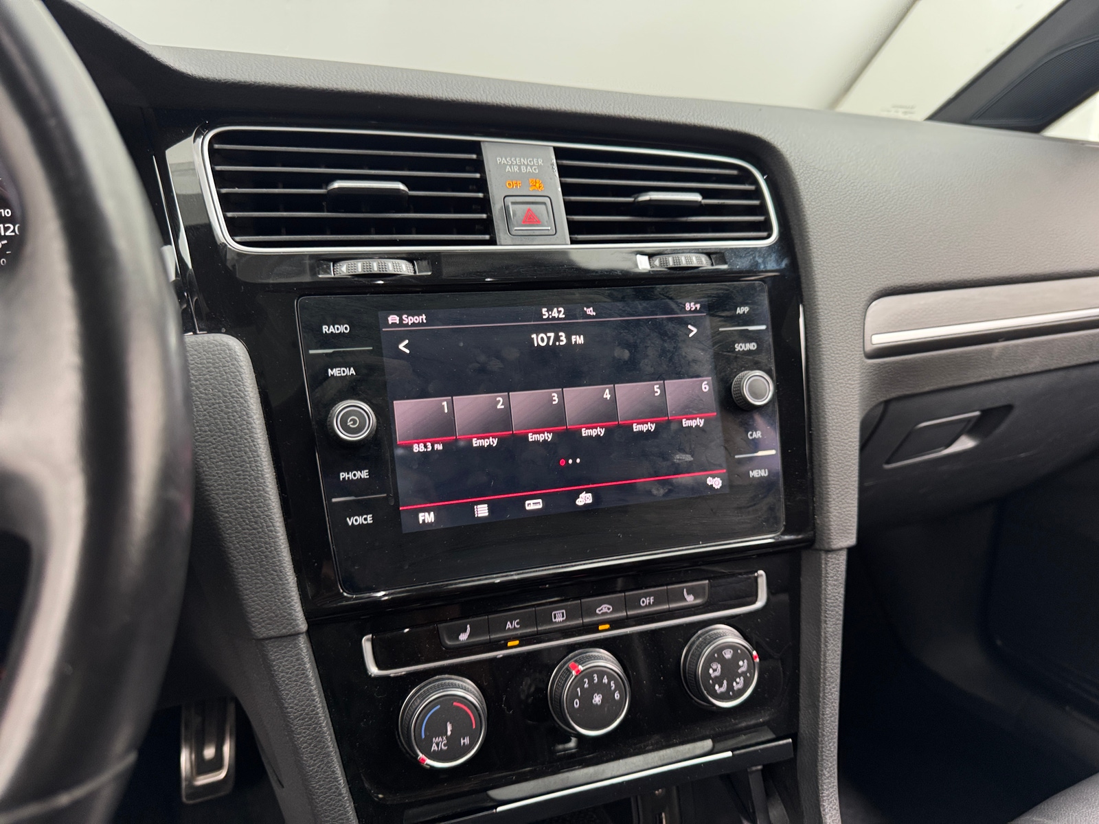 Thumbnail: 2018 Volkswagen Golf - 4