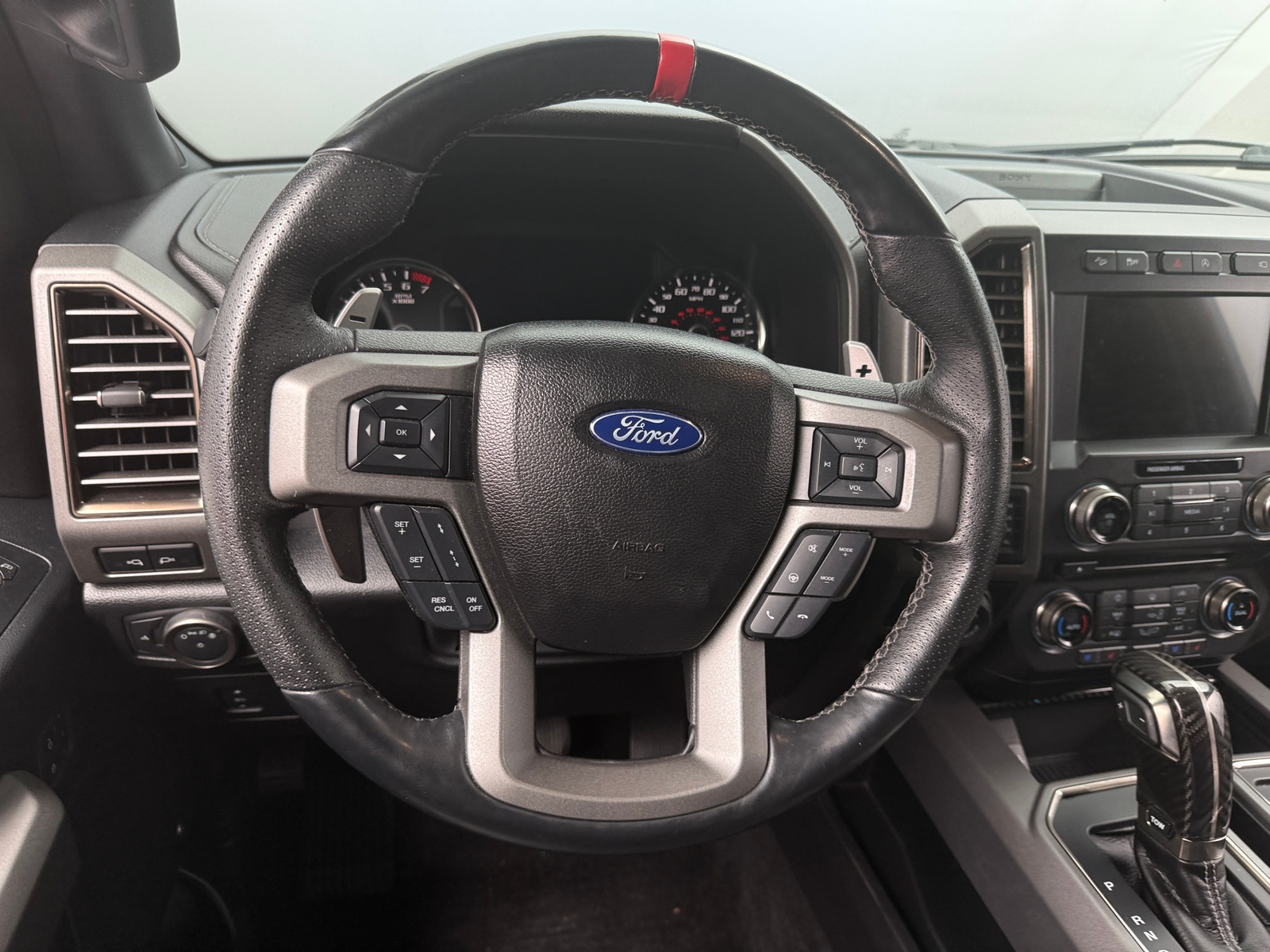 Thumbnail: 2017 Ford Econoline - 4