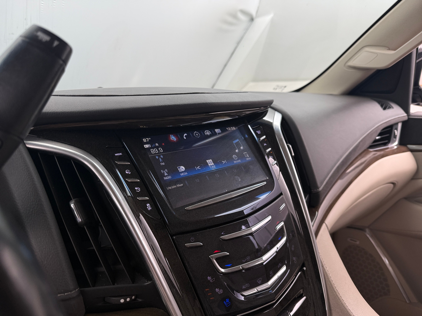 Thumbnail: 2019 Cadillac Escalade - 3
