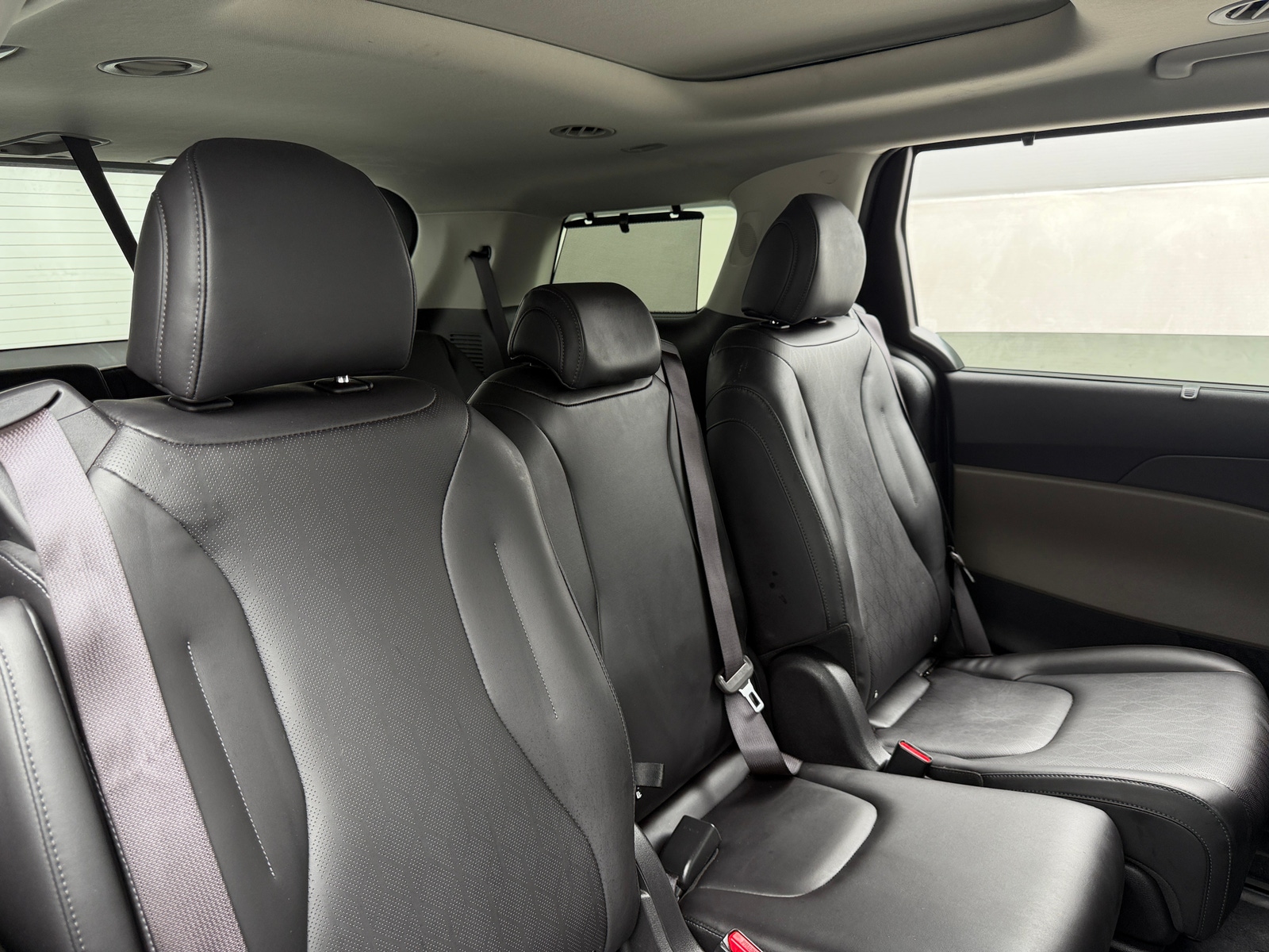 Thumbnail: 2025 Kia Carnival - 5