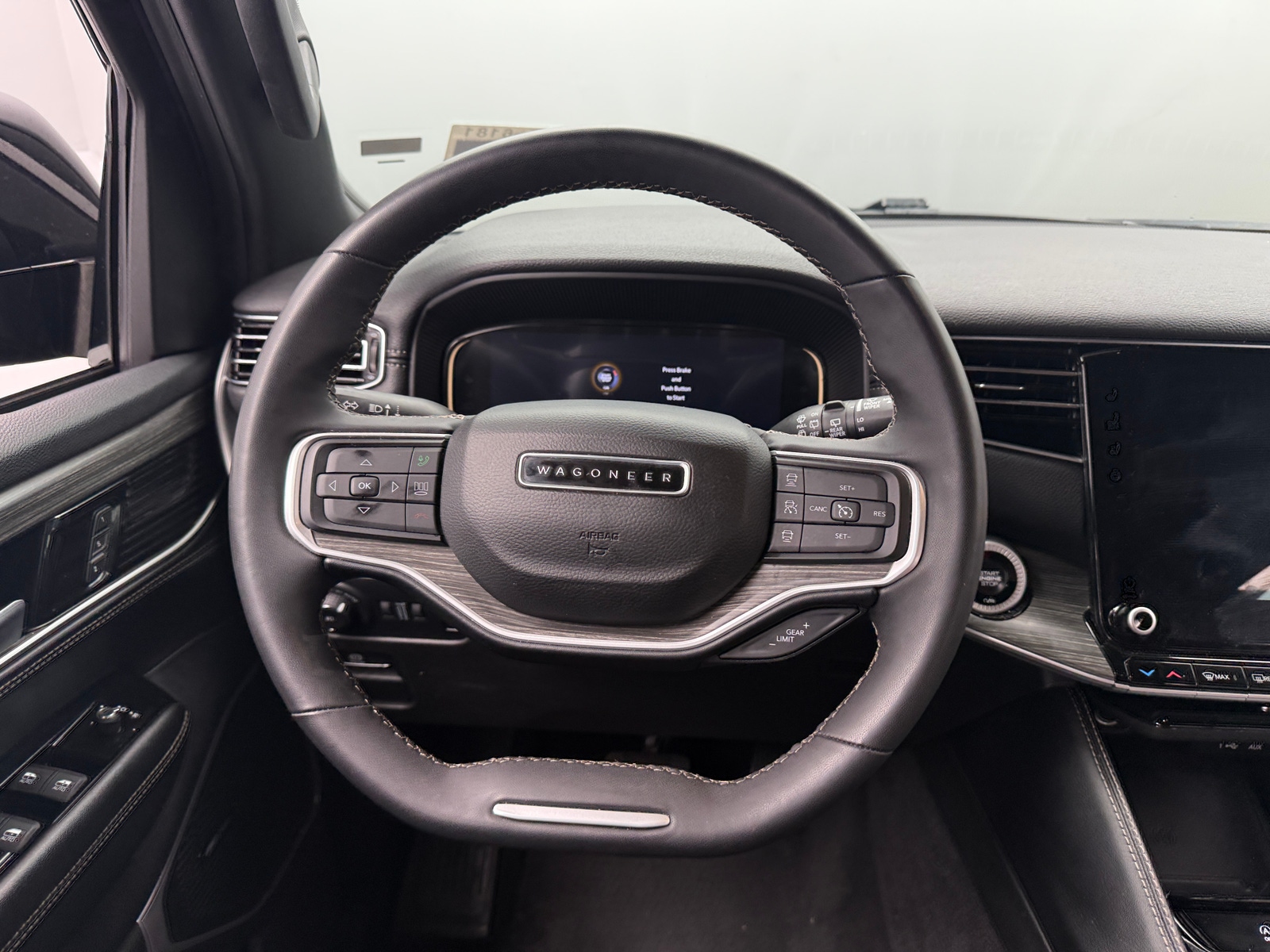 Thumbnail: 2024 Jeep Wagoneer - 4