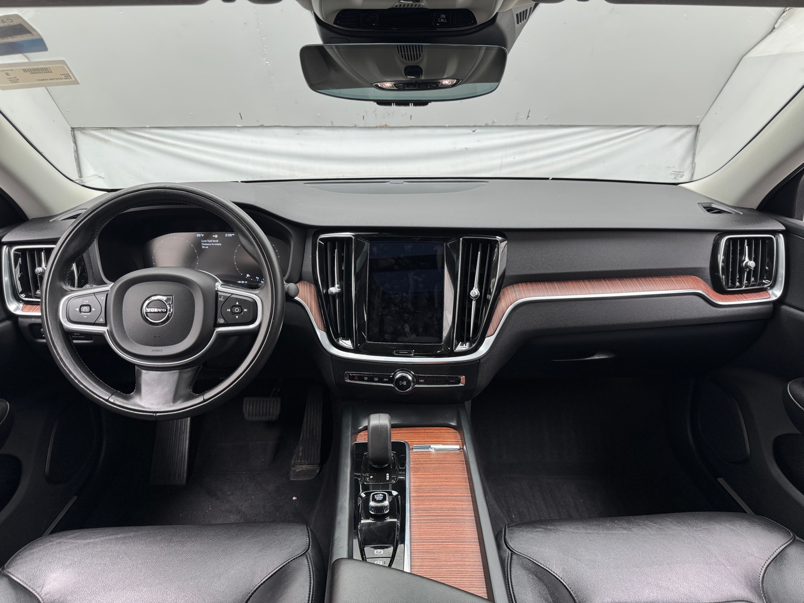 Thumbnail: 2022 Volvo S60 - 2