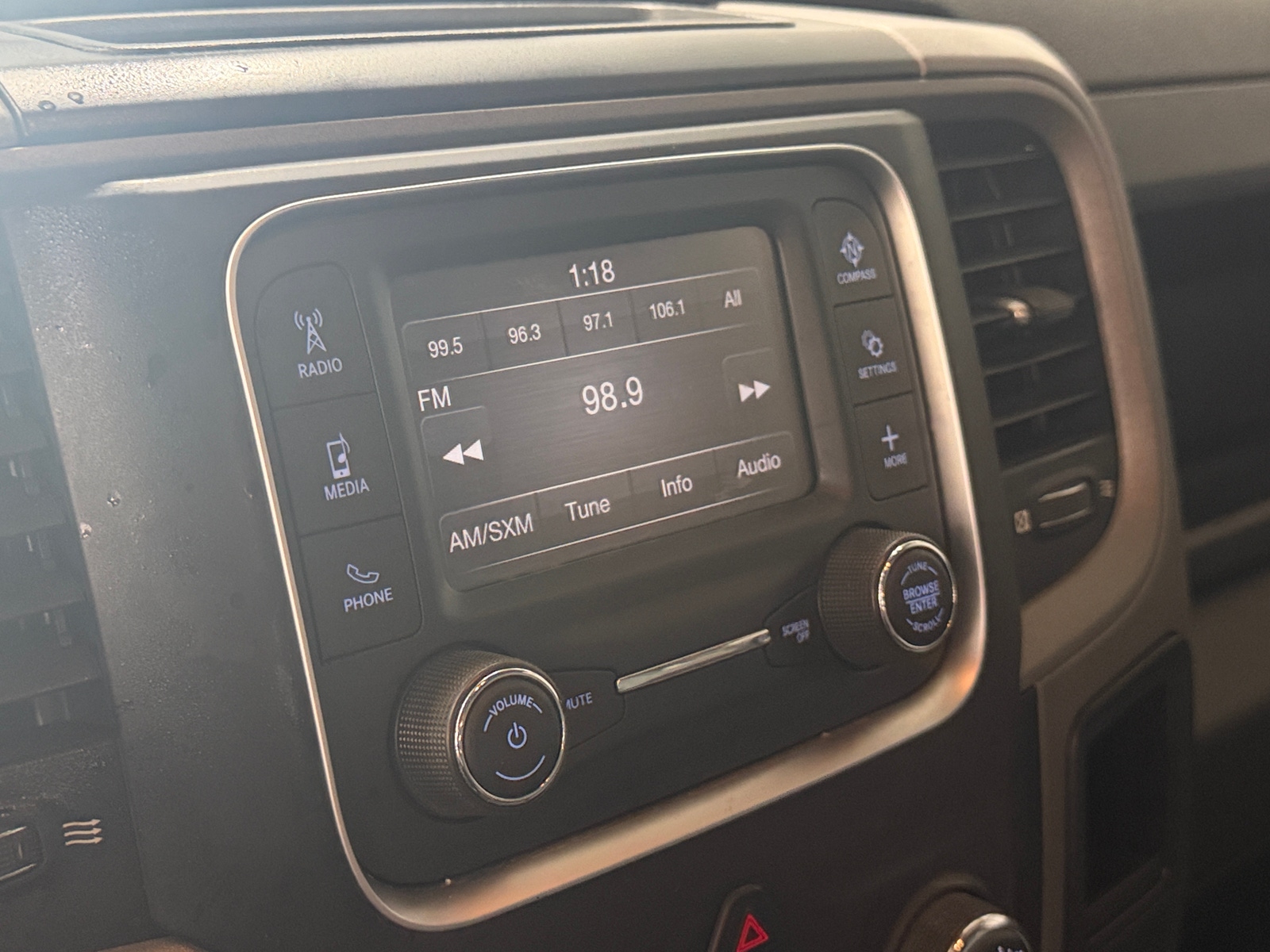 Thumbnail: 2023 RAM 1500 Classic - 4