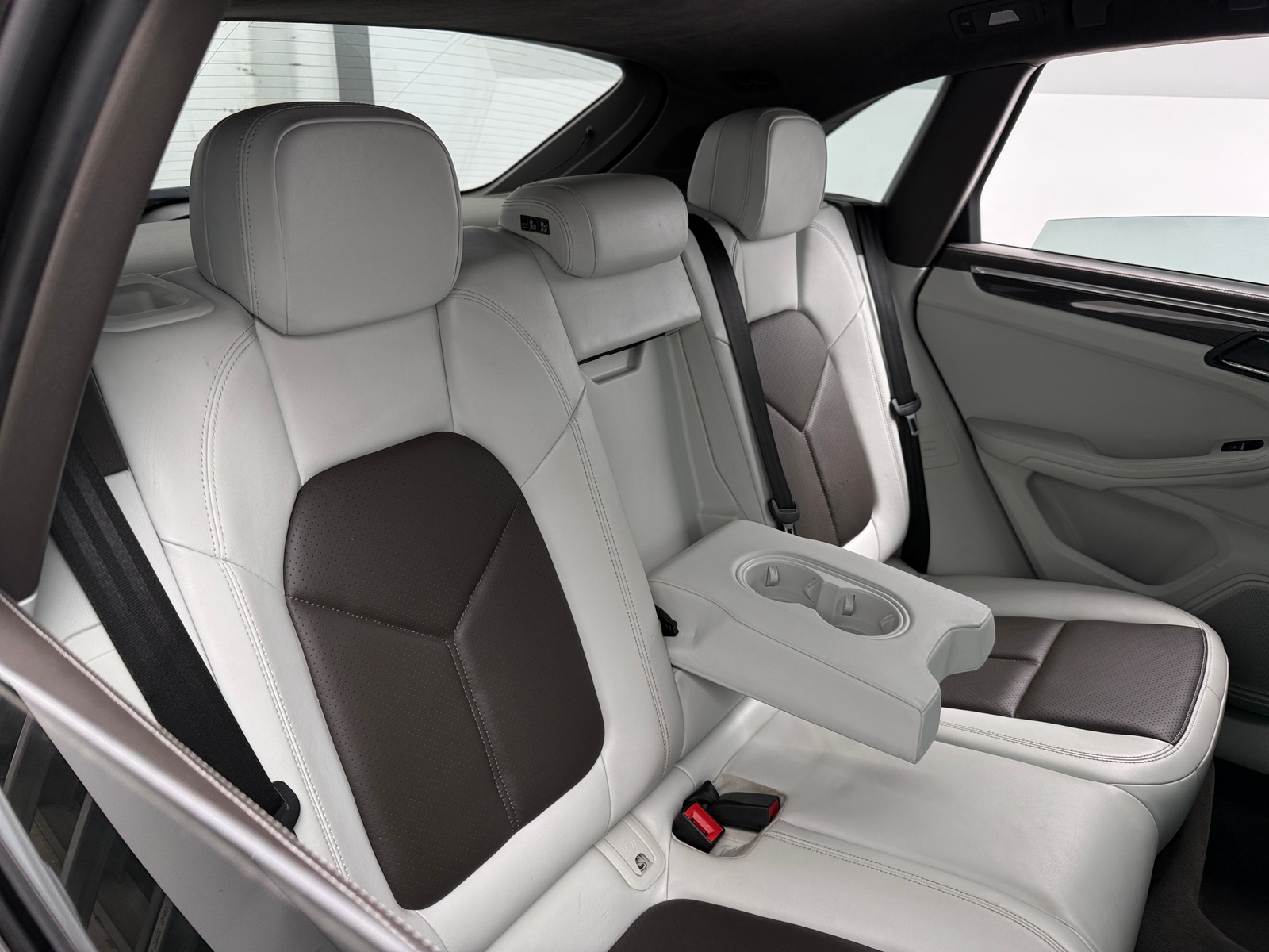 Thumbnail: 2018 Porsche Macan - 6