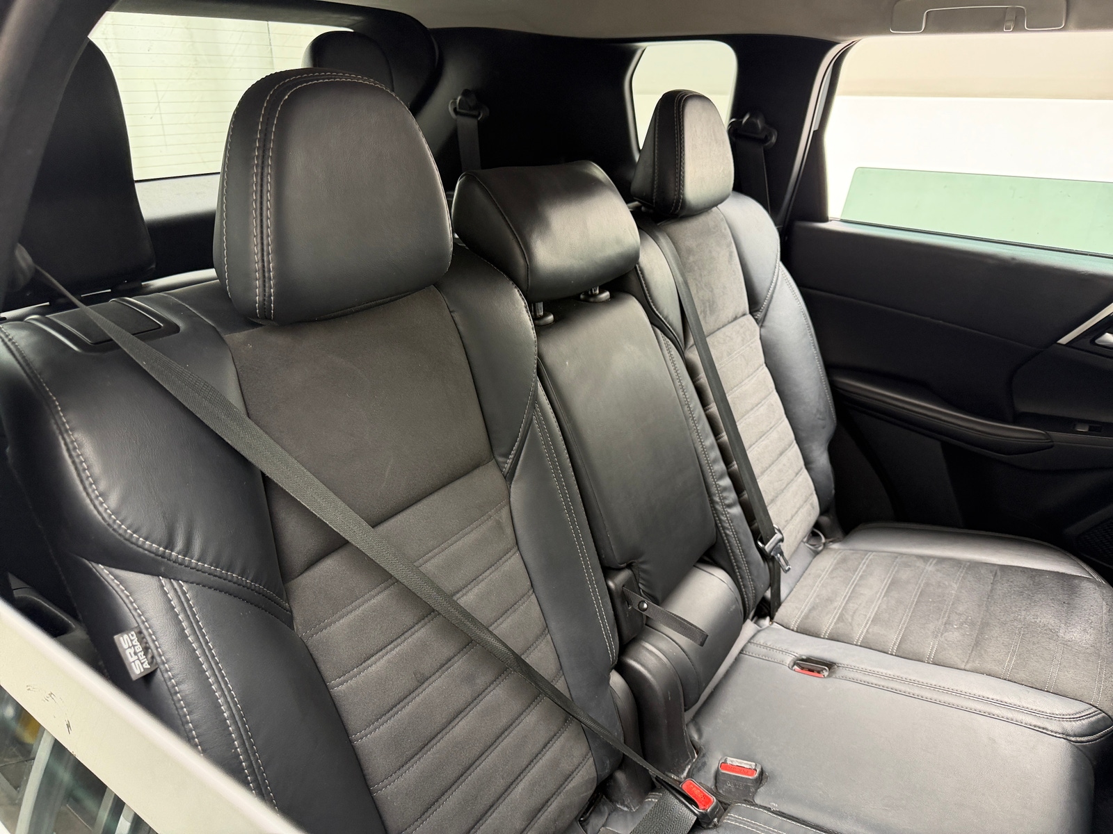 Thumbnail: 2023 Mitsubishi Outlander - 5
