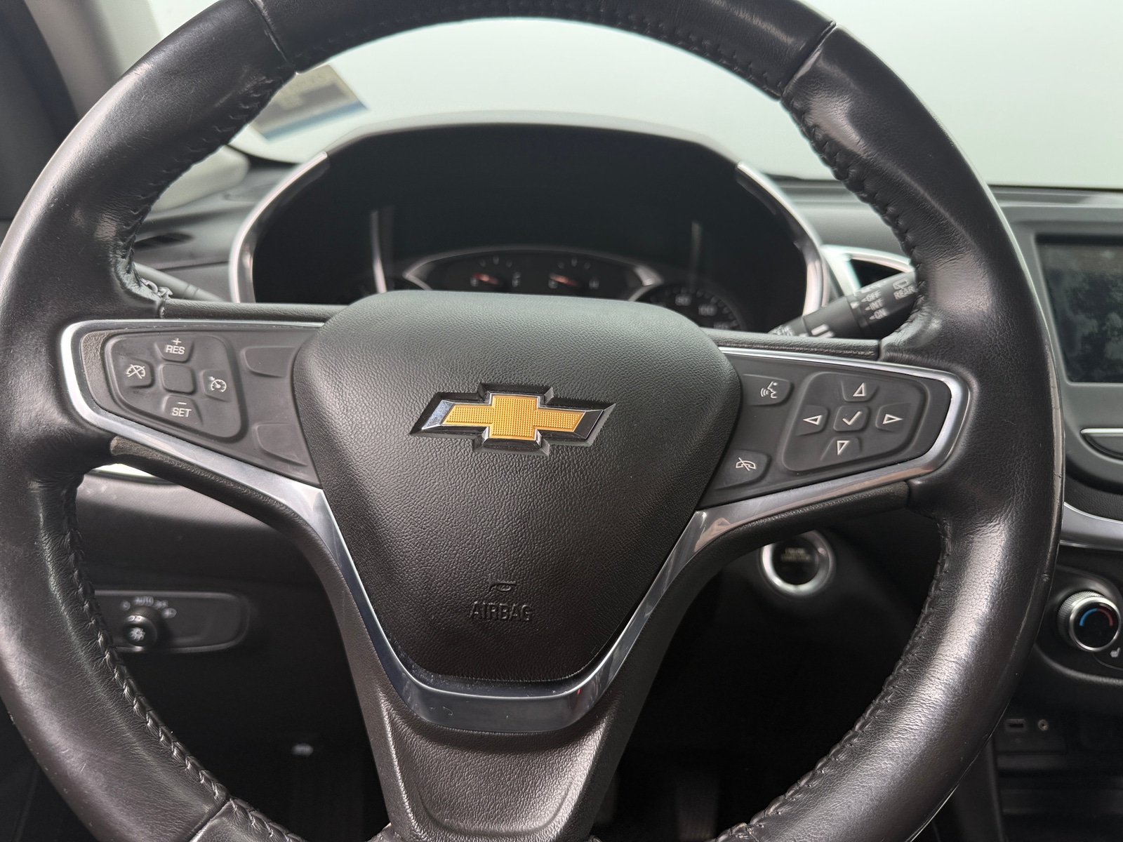 Thumbnail: 2019 Chevrolet Equinox - 5