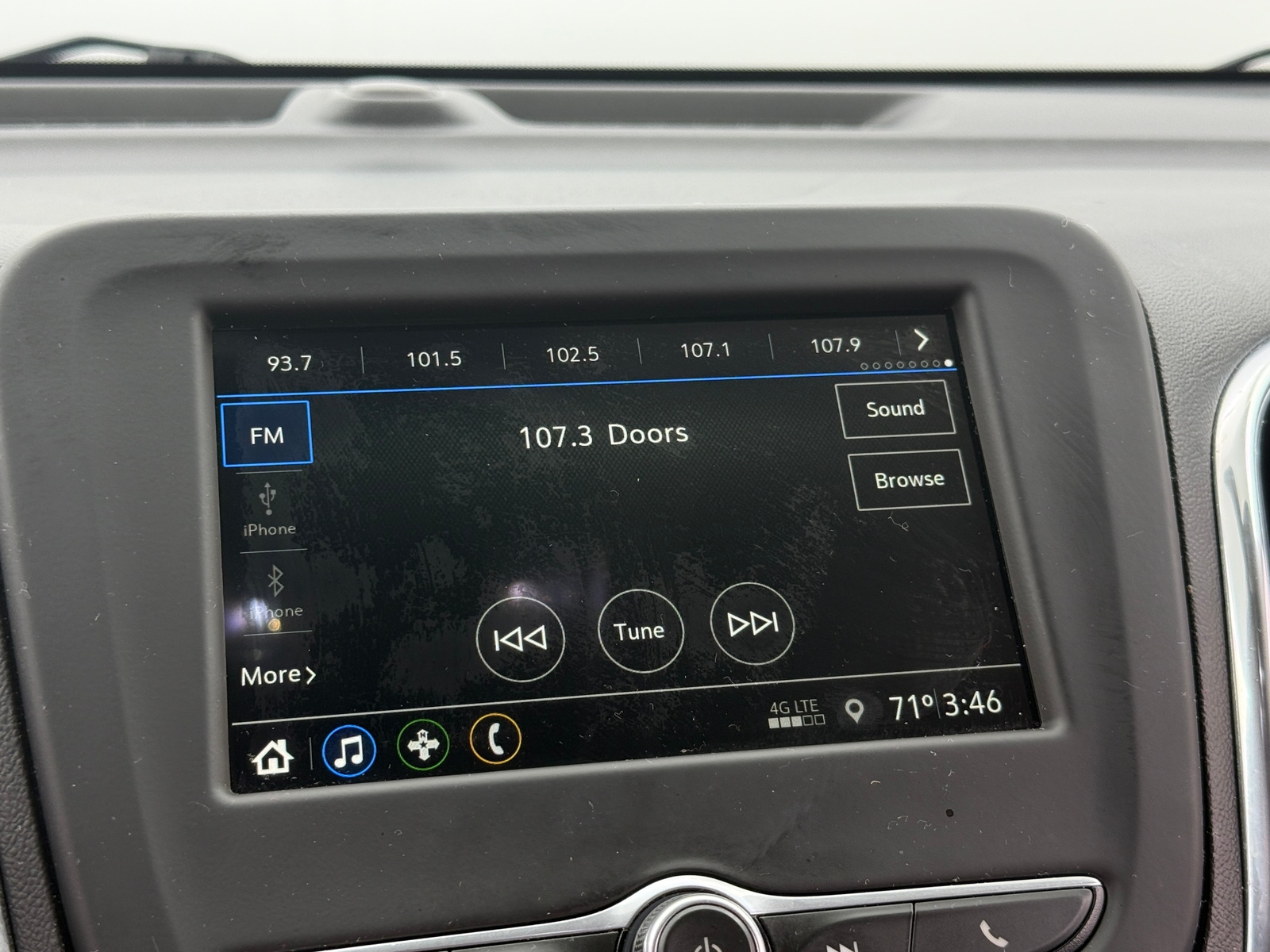 Thumbnail: 2019 Chevrolet Equinox - 4