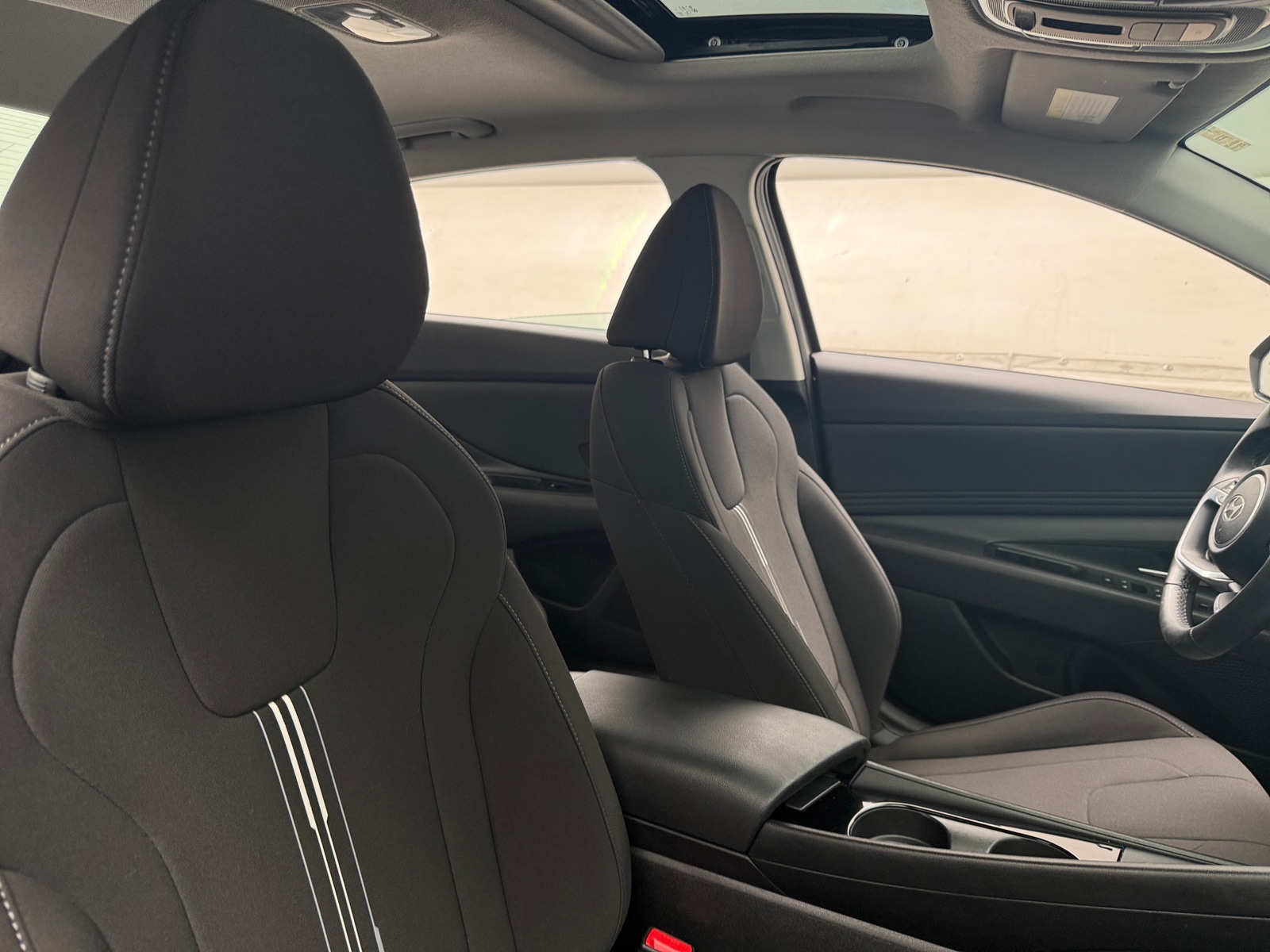 Thumbnail: 2024 Hyundai Elantra - 2
