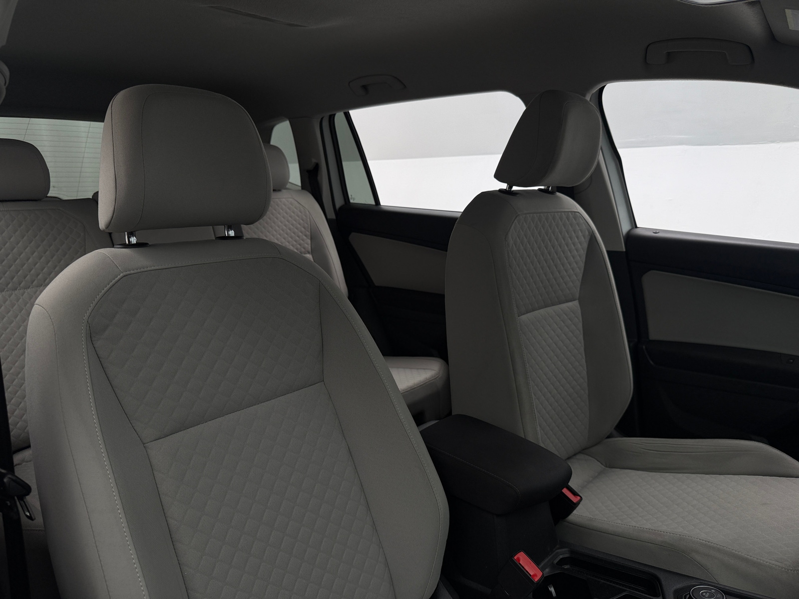Thumbnail: 2018 Volkswagen Tiguan - 2