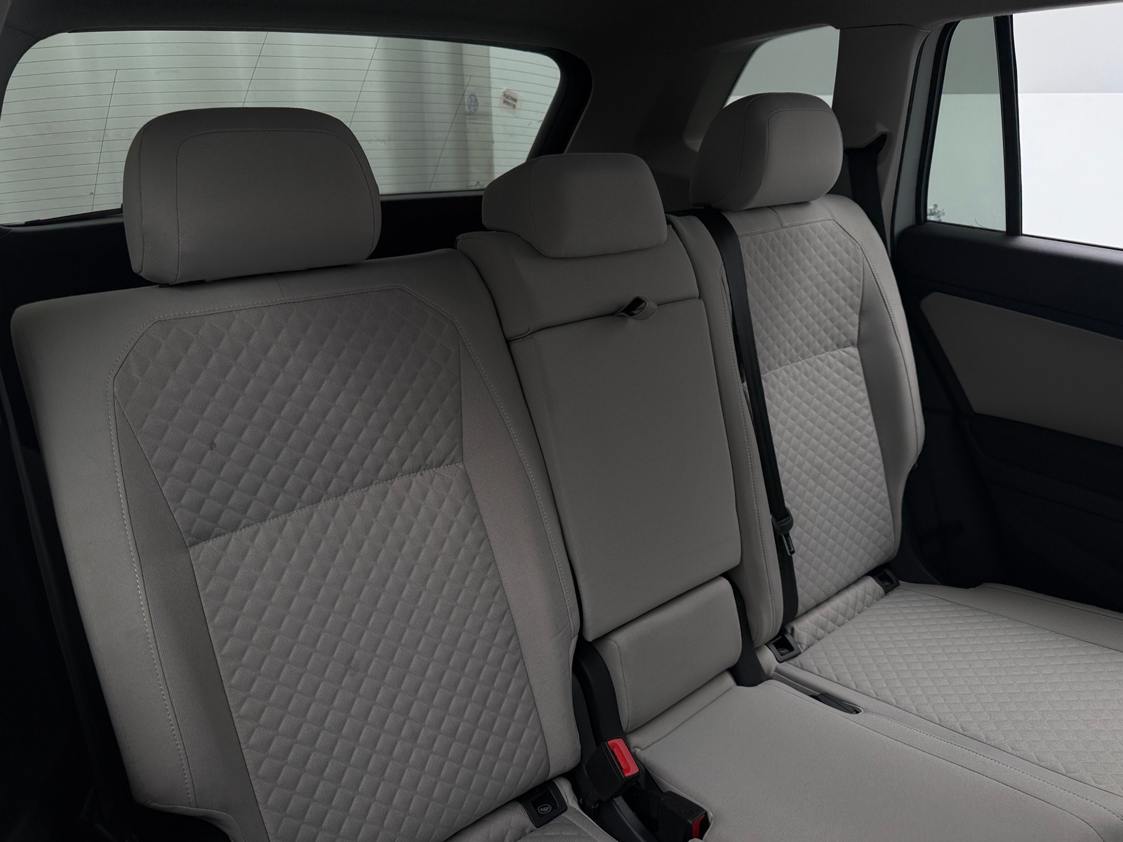 Thumbnail: 2018 Volkswagen Tiguan - 6