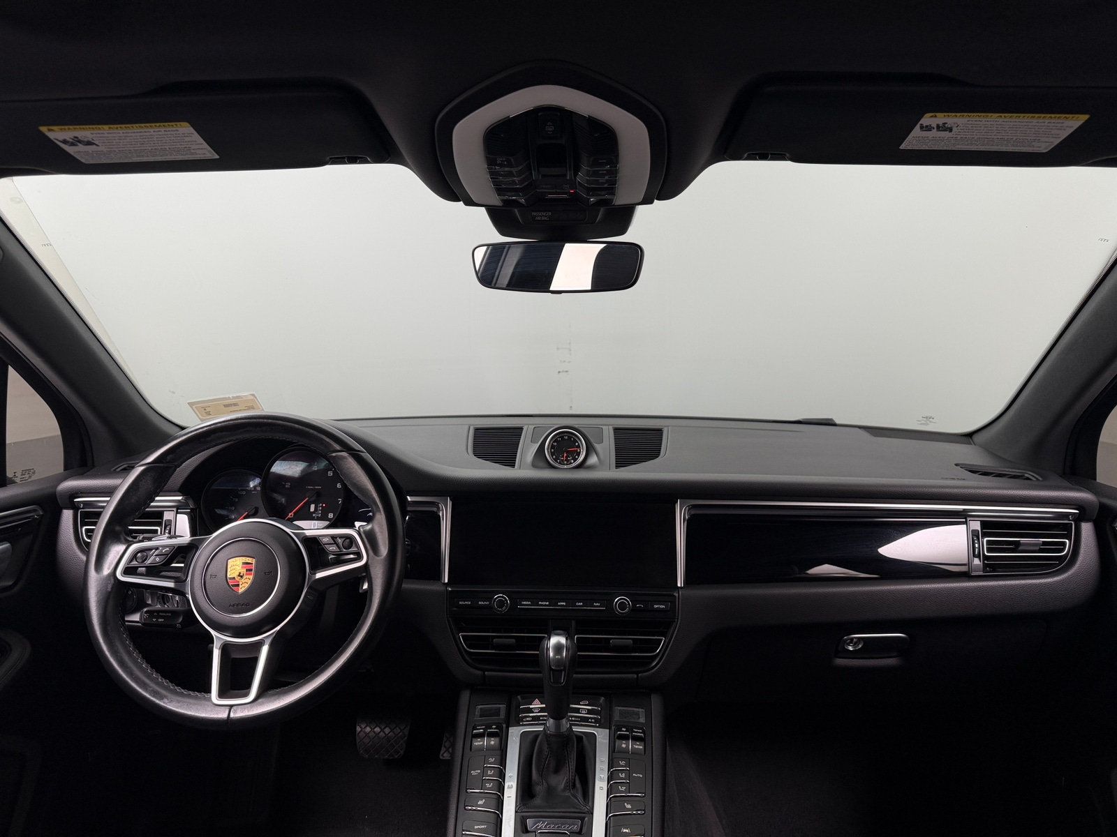 Thumbnail: 2021 Porsche Macan - 3