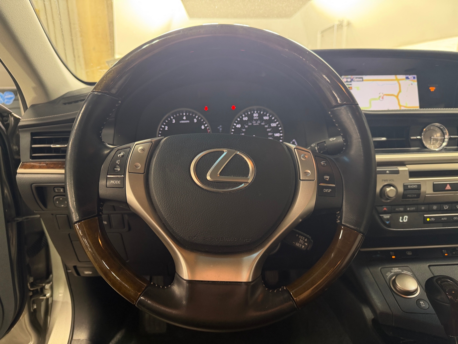 Thumbnail: 2015 Lexus ES - 5