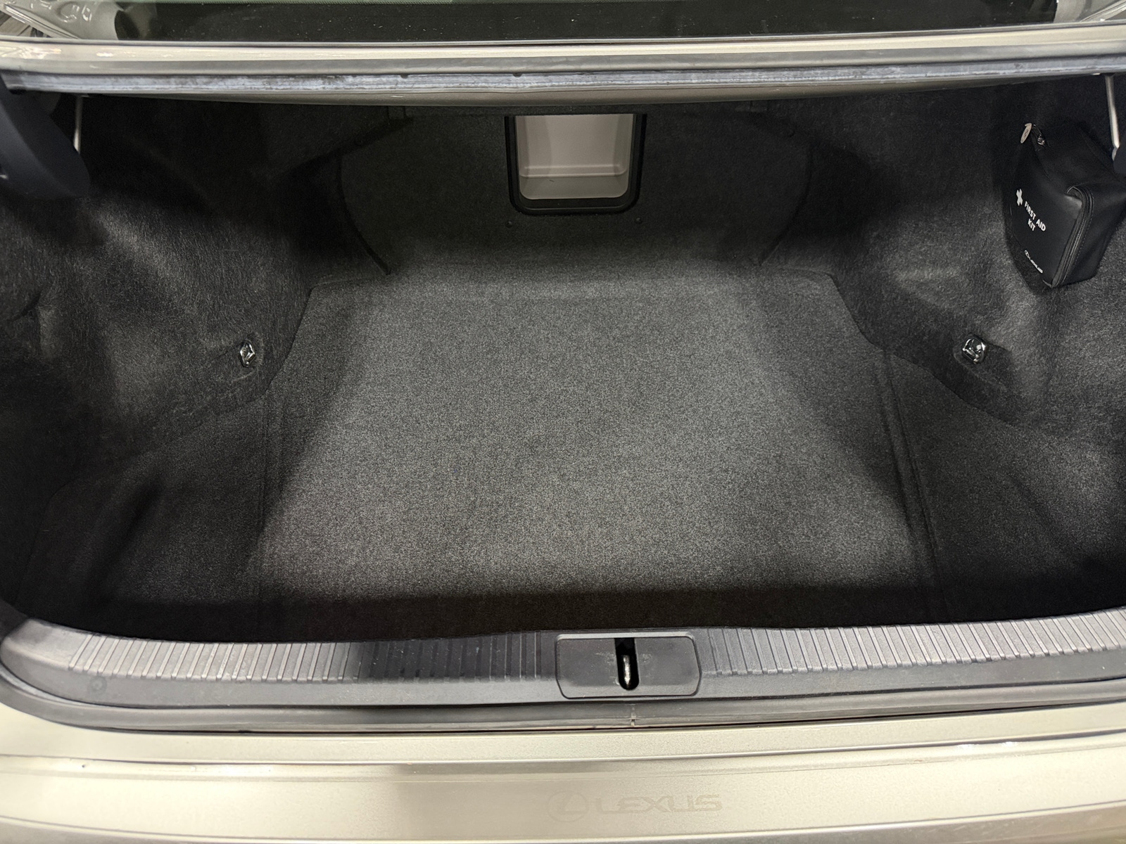 Thumbnail: 2015 Lexus ES - 7