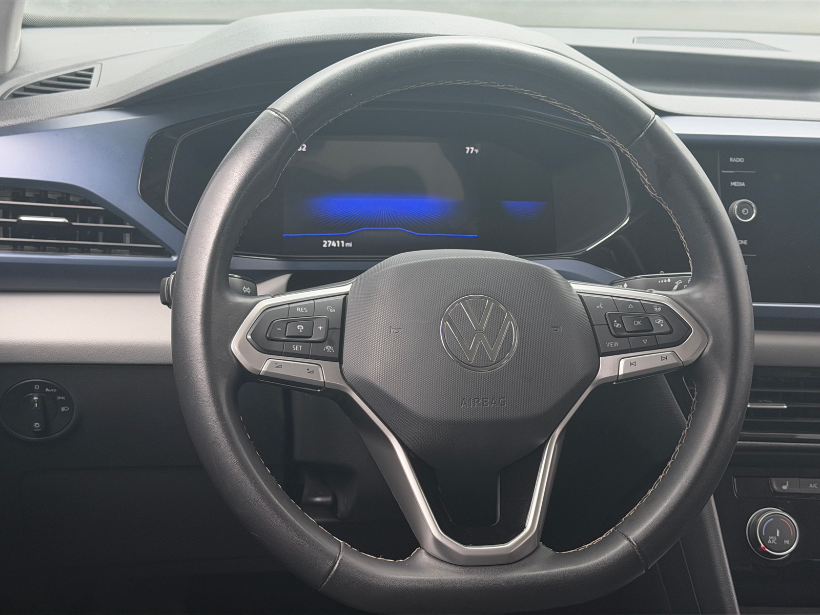 Thumbnail: 2023 Volkswagen Taos - 4