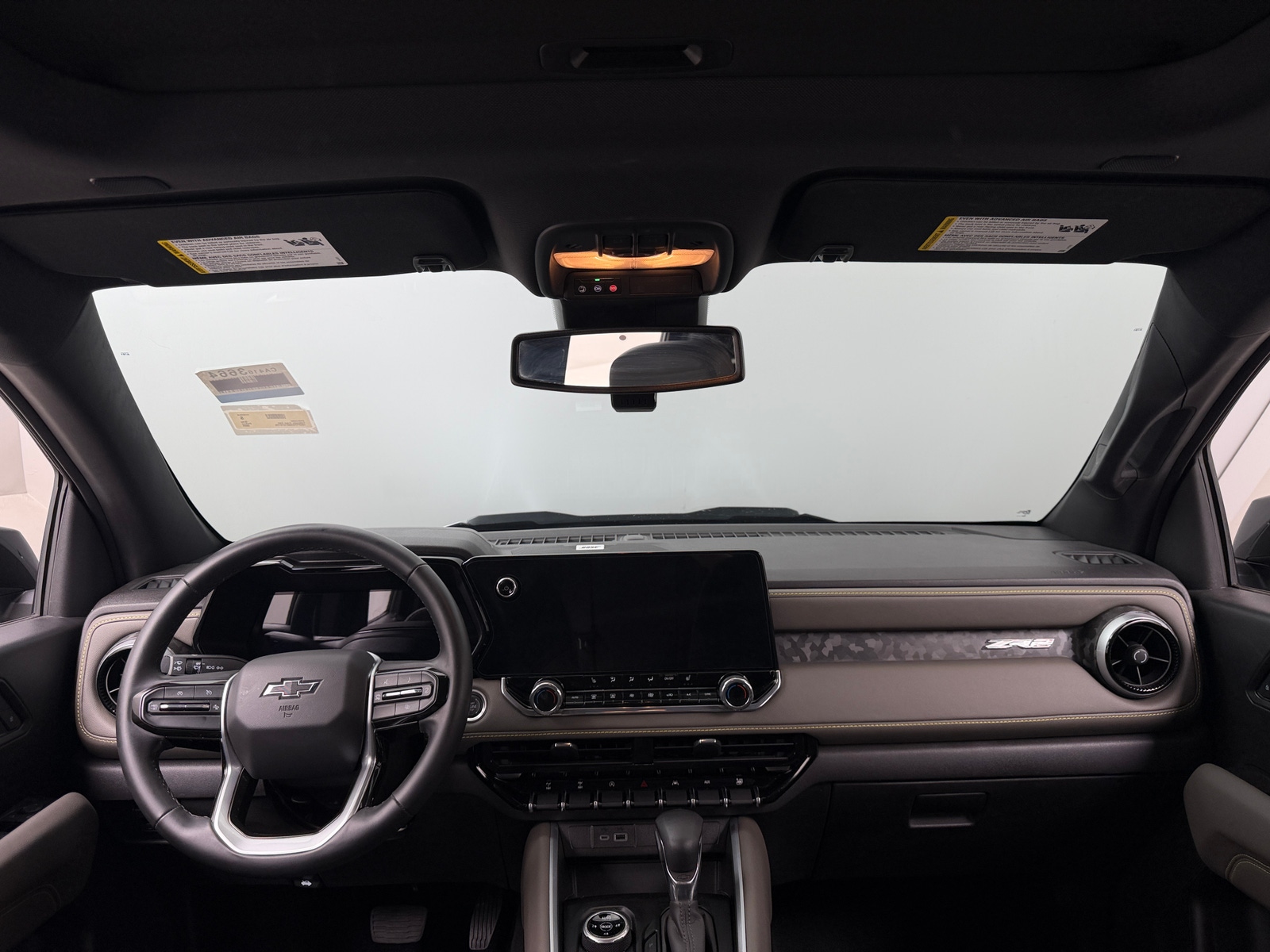Thumbnail: 2024 Chevrolet Colorado - 3