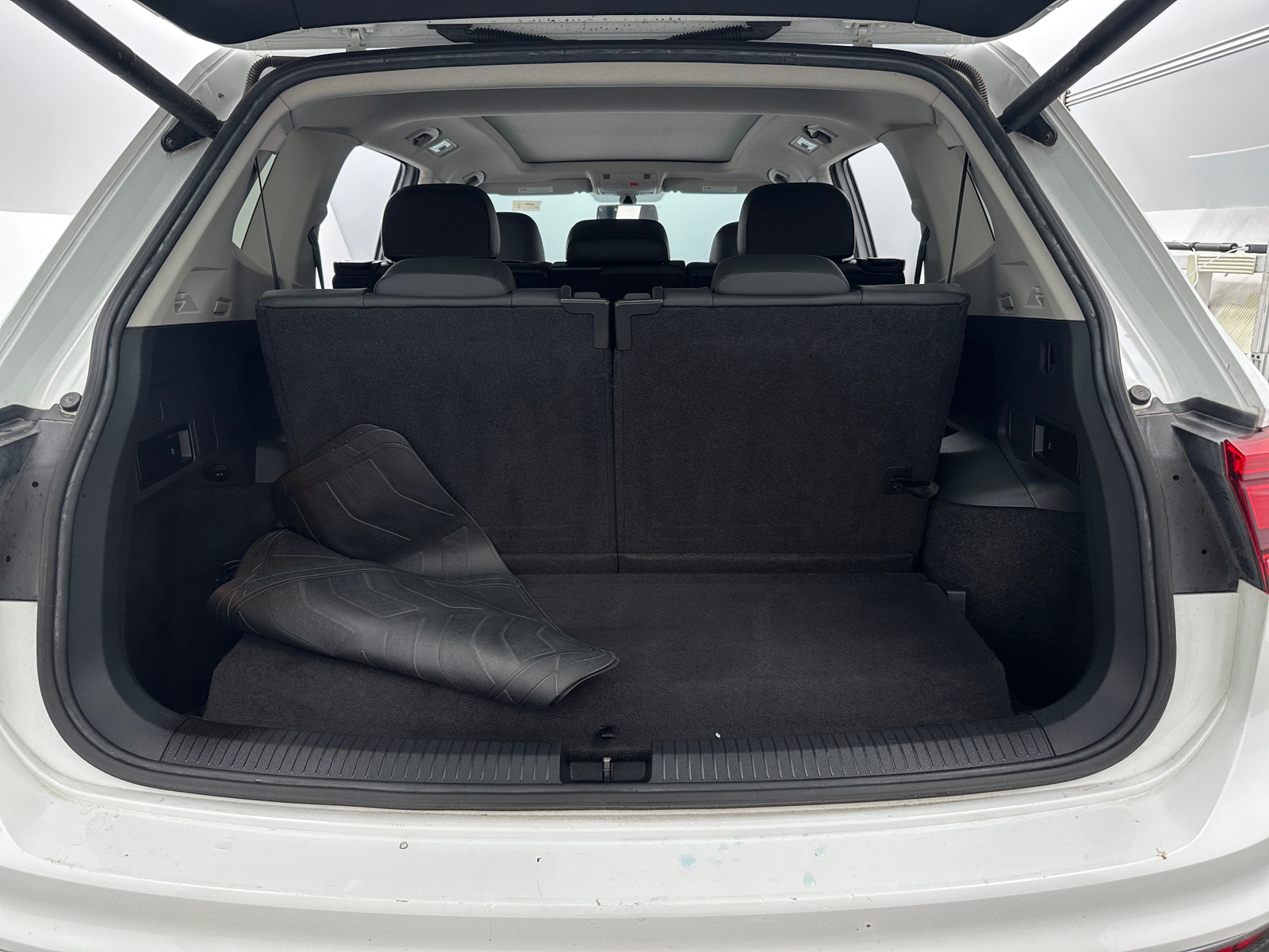 Thumbnail: 2018 Volkswagen Tiguan - 6